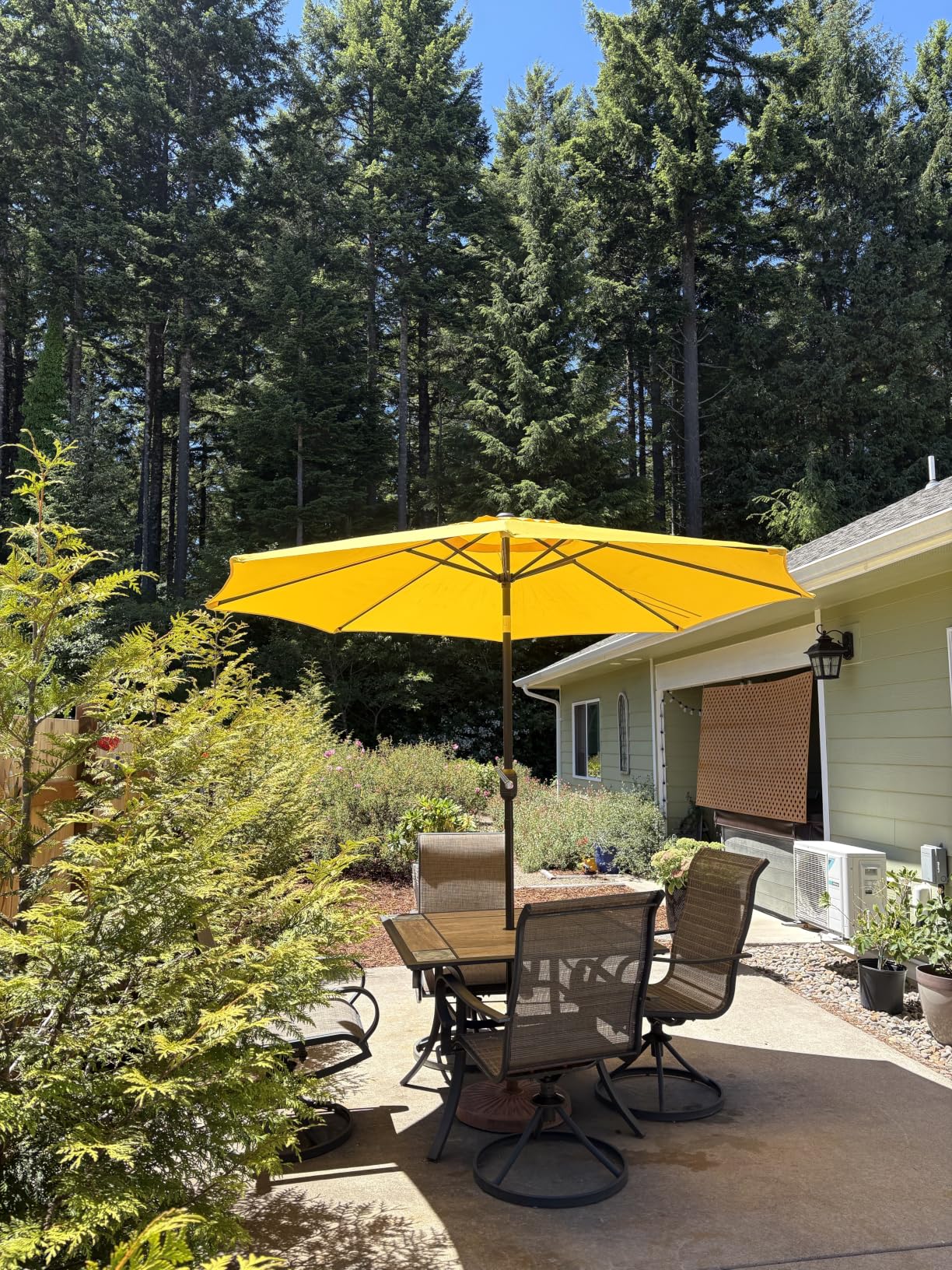 Blissun 9' Outdoor Patio Umbrella, Outdoor Table Umbrella, Yard Umbrella, Market Umbrella with 8 Sturdy Ribs, Push Button Tilt and Crank customer photo 1