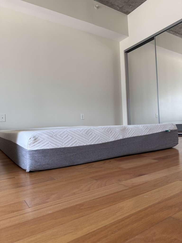 Novilla Bliss Queen Size Mattress, 12 Inch Gel Memory Foam Mattress Queen in a Box for Cool Night Sleep & Pressure Relief, Support Foam for Spine Alignment & Motion Isolation, Medium Plush Feel customer photo 2