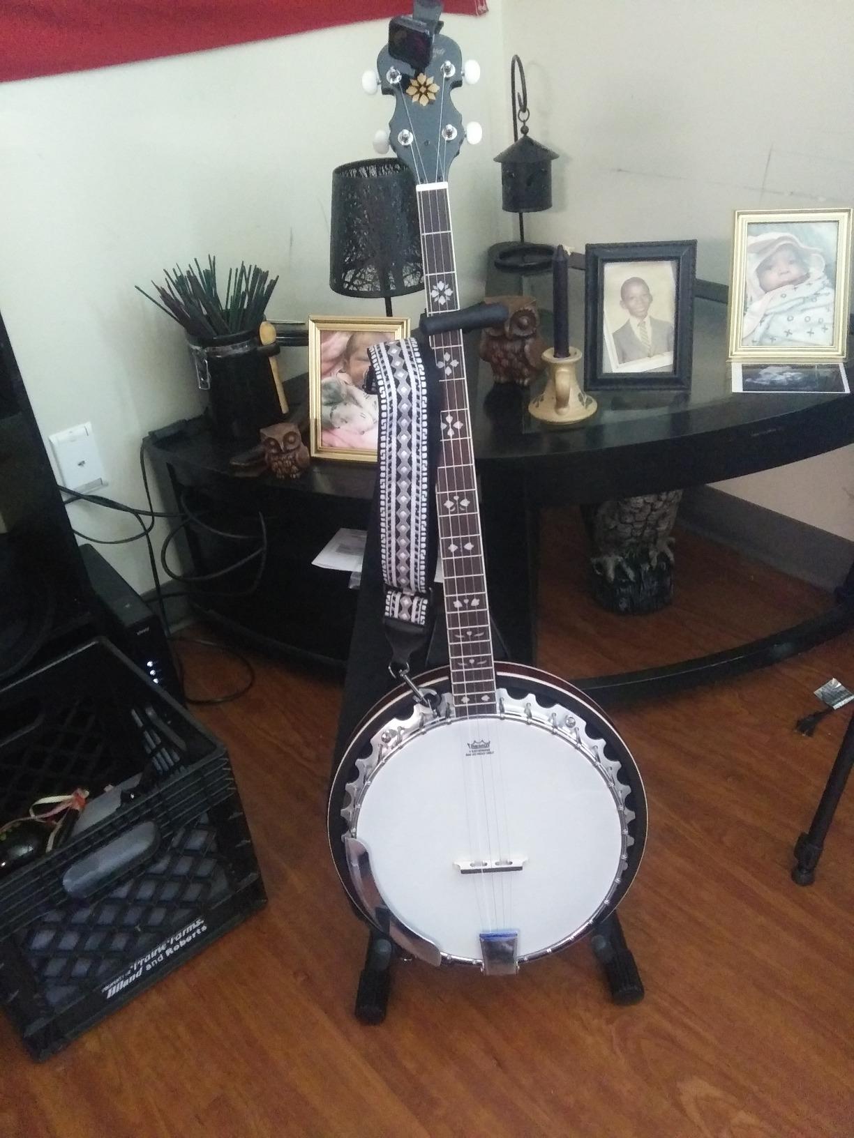 Oscar Schmidt OB5-R Bluegrass (5 String) Banjo customer photo 1
