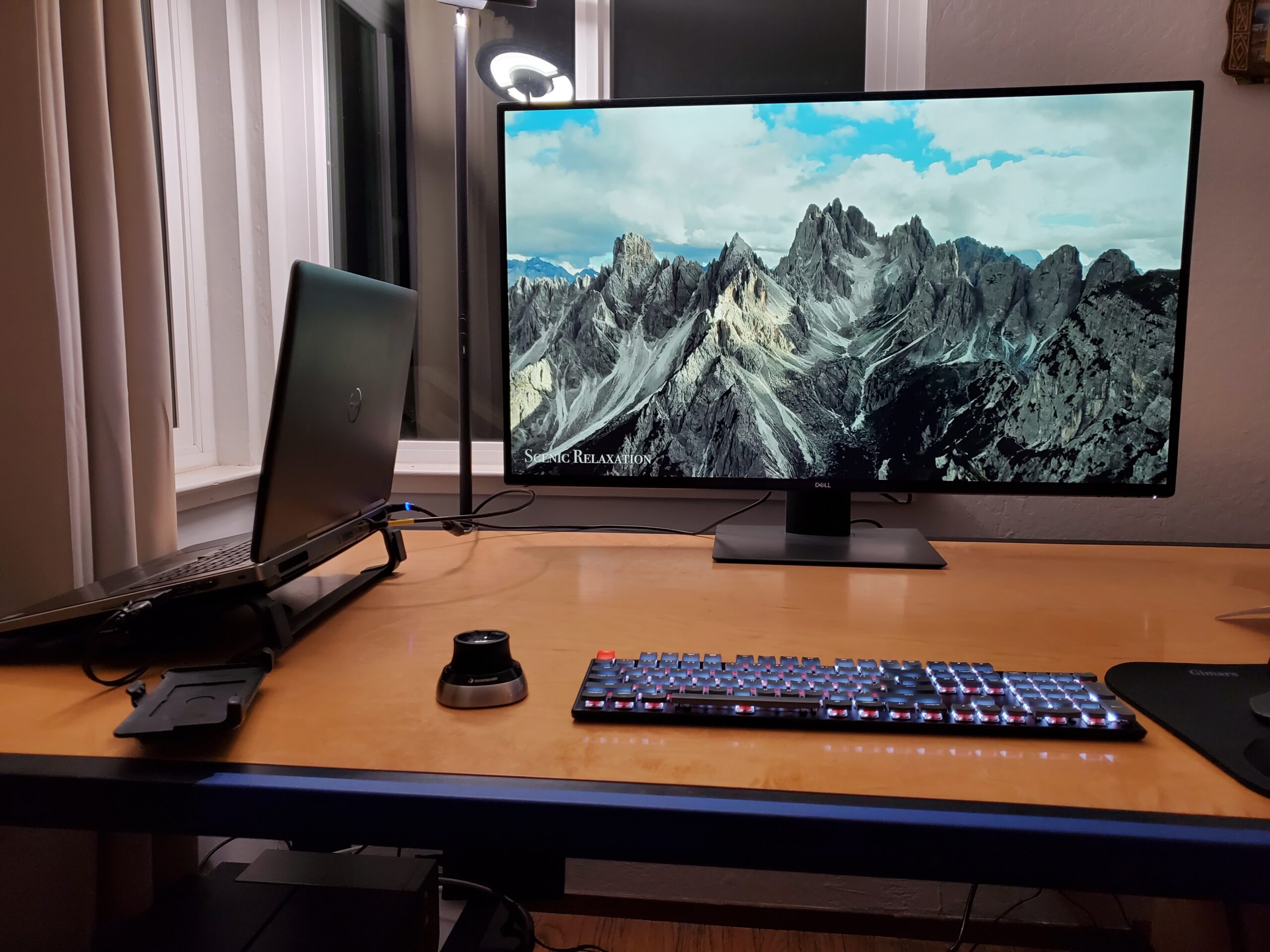 Dell U4320Q 43 Inch 2160p 4K UltraSharp, IPS Thin Bezel Monitor, HDMI, DisplayPort, USB-C, VESA Certified, Black customer photo 2