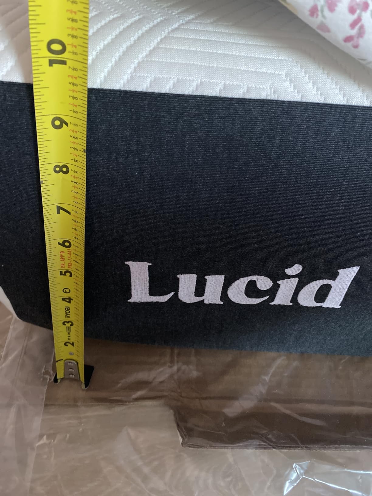 Lucid 10 Inch Plush Gel Memory Foam Mattress - Bamboo Charcoal & Cooling Gel - Fiberglass Free - CertiPUR-US Certified - Queen Size customer photo 1