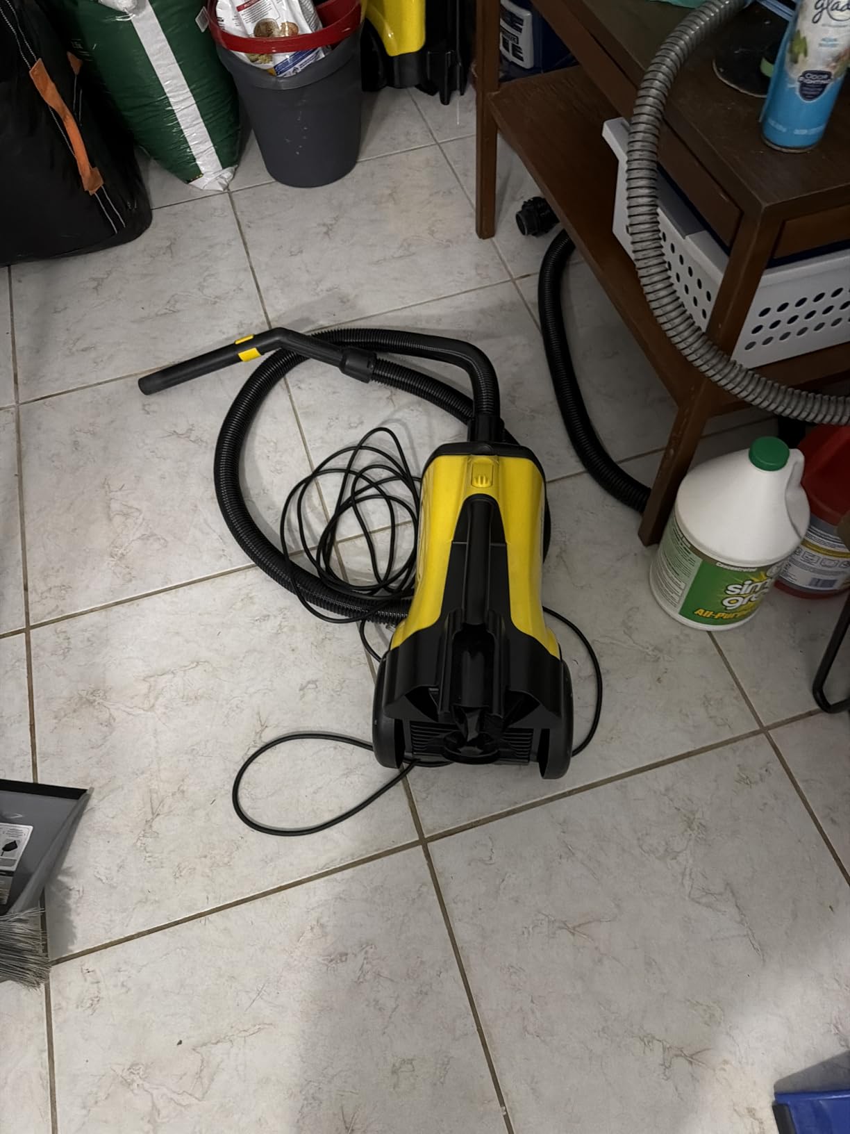 Eureka 3670M Canister Cleaner, Lightweight Powerful Vacuum for Carpets and Hard Floors, w/ 5 bags, Yellow customer photo 2