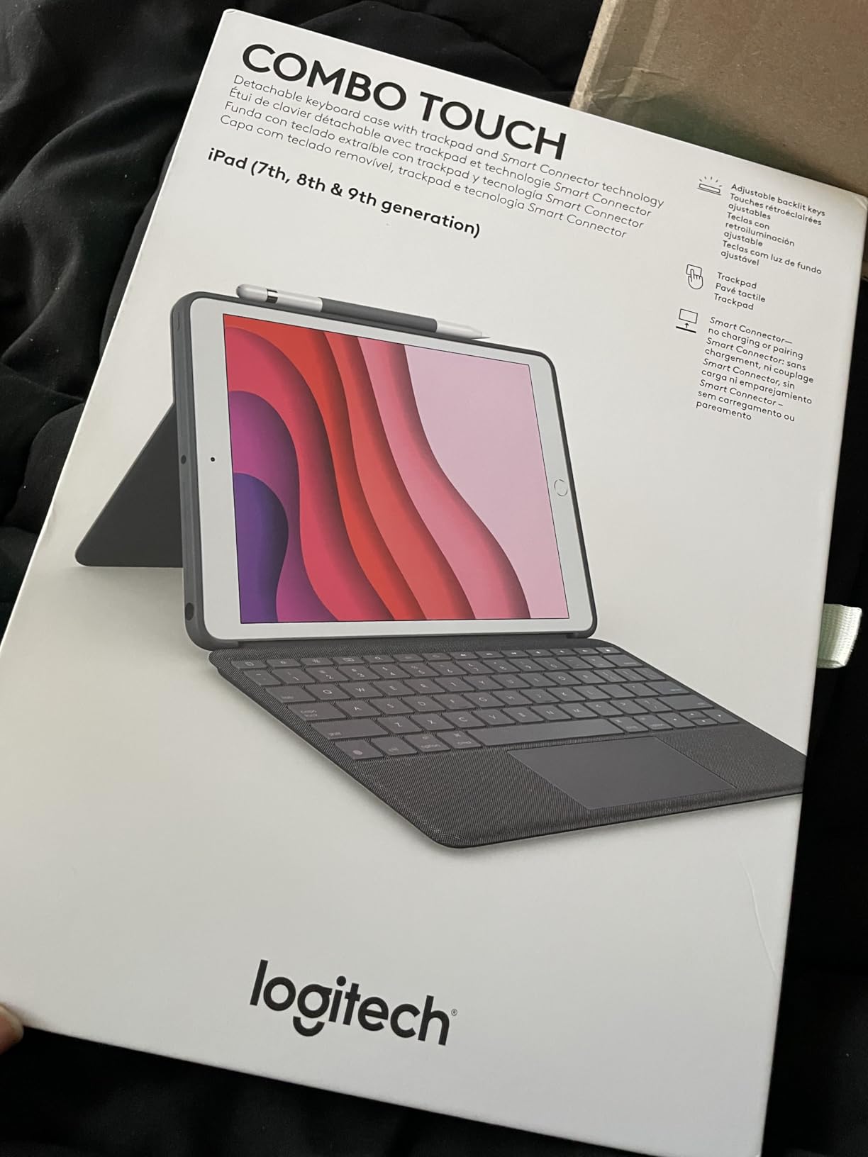 Logitech Combo Touch for iPad (7th, 8th and 9th Generation) Keyboard case with trackpad, Wireless Keyboard, Smart Connector Technology - Graphite customer photo 1