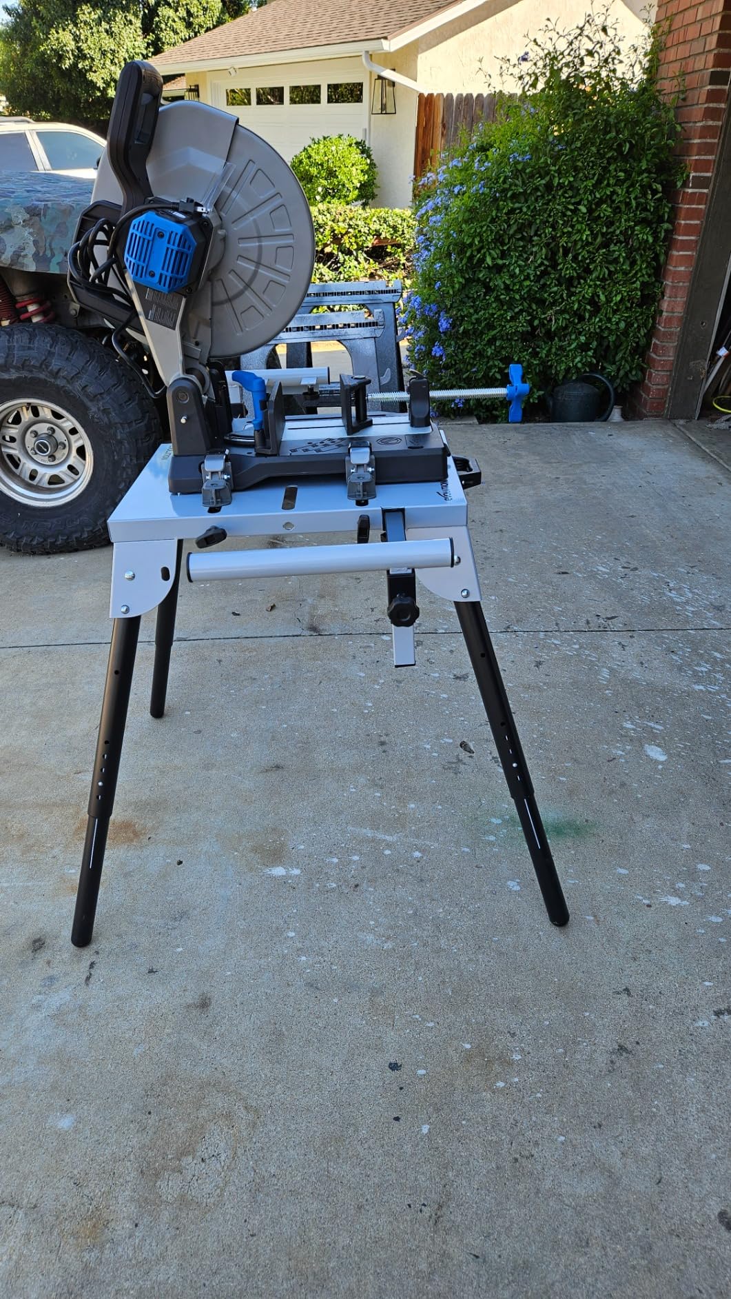Evolution Power Tools 005-0002 Chop Saw Stand with Universal Fitting, Height Adjustable, 3M Extendable Arms & Supports Upto 225KG,Black/ Silver customer photo 1