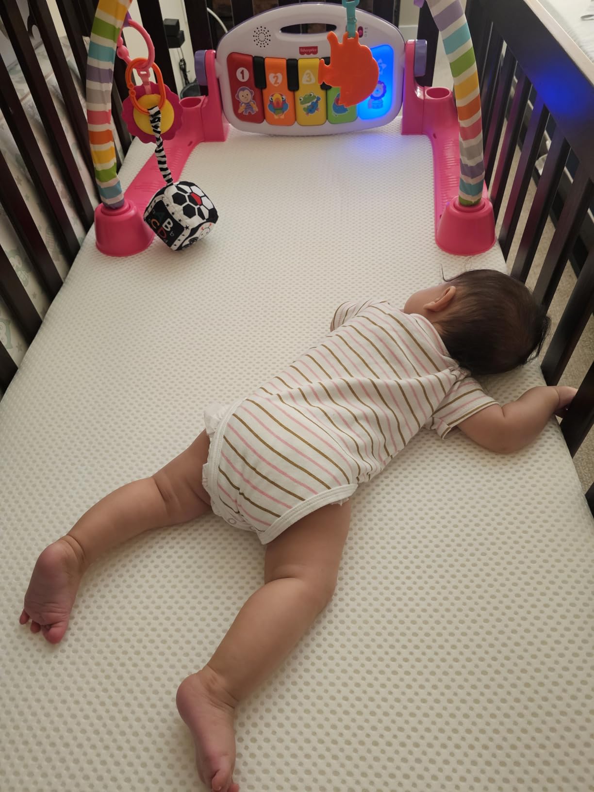 Newton Baby Essential Crib Mattress - Breathable, Washable Infant & Toddler Mattress with Firm Support, All-Stages, Infant to Toddler, GREENGUARD Gold Certified - White customer photo 2