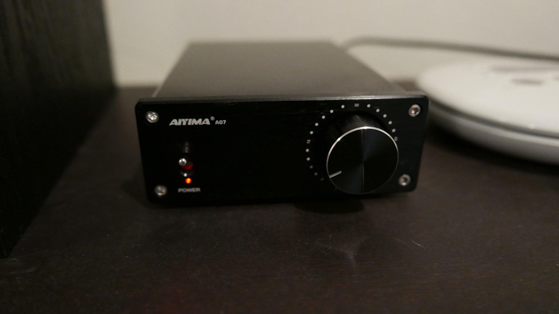 AIYIMA A07 Premium TPA3255 Power Amplifier 300Wx2 HiFi Class D Amp Mini 2 Channel Stereo Amplifier with Pre-Out for Desktop Bookshelf Speaker Home Audio System & DC32V 5A Power Adapter customer photo 1