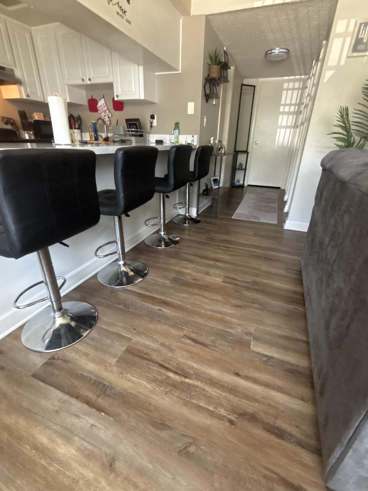 ZENY Set of 4 Adjustable Swivel Barstools, Modern PU Leather Kitchen Counter Bar Stools, Square Back Bar Stool customer photo 1