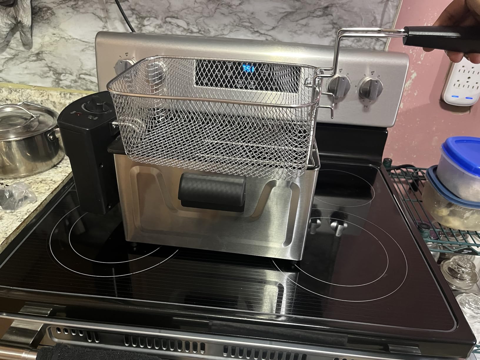 Hamilton Beach 35032 Professional Style Electric Deep Fryer, Frying Basket with Hooks, 1500 Watts, 3 Liters, Stainless Steel customer photo 1