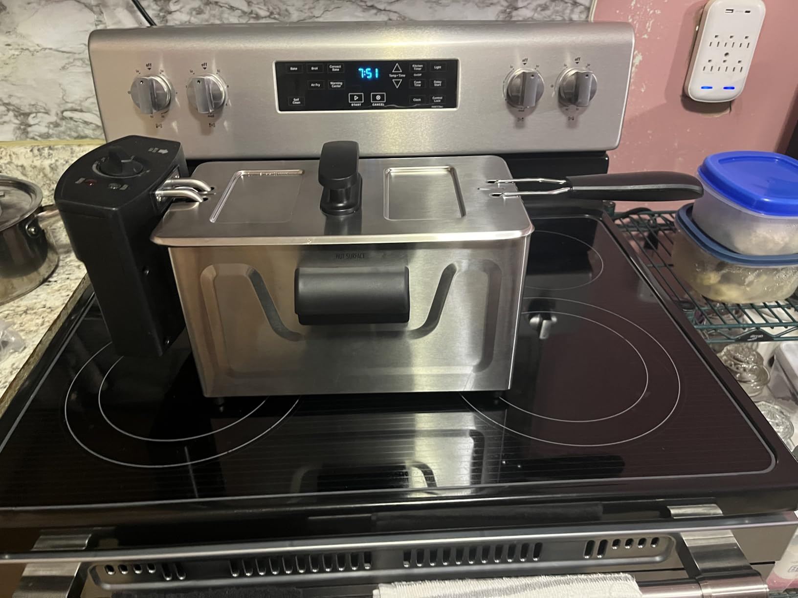 Hamilton Beach 35032 Professional Style Electric Deep Fryer, Frying Basket with Hooks, 1500 Watts, 3 Liters, Stainless Steel customer photo 2
