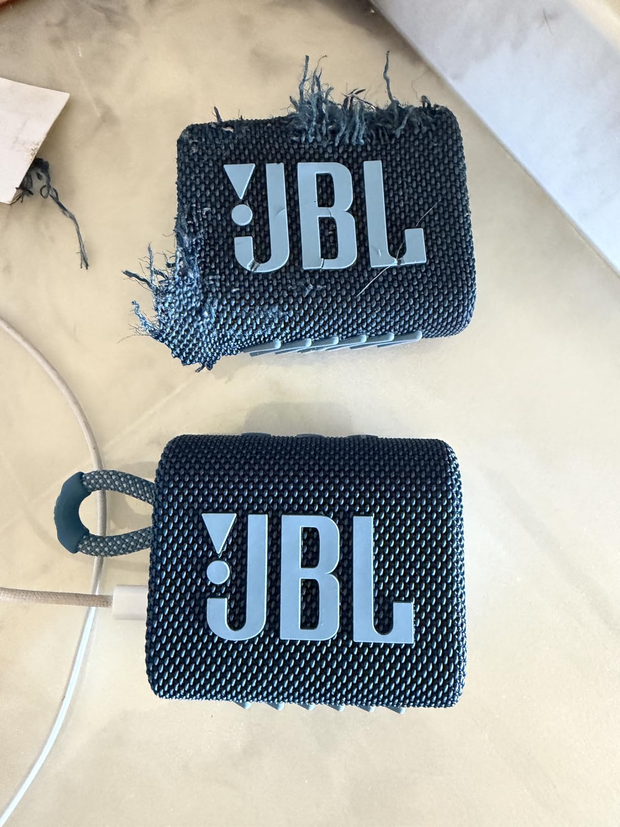 JBL Go 3 - Portable Mini Bluetooth Speaker, big audio and punchy bass, IP67 waterproof and dustproof, 5 hours of playtime (Black) customer photo 2