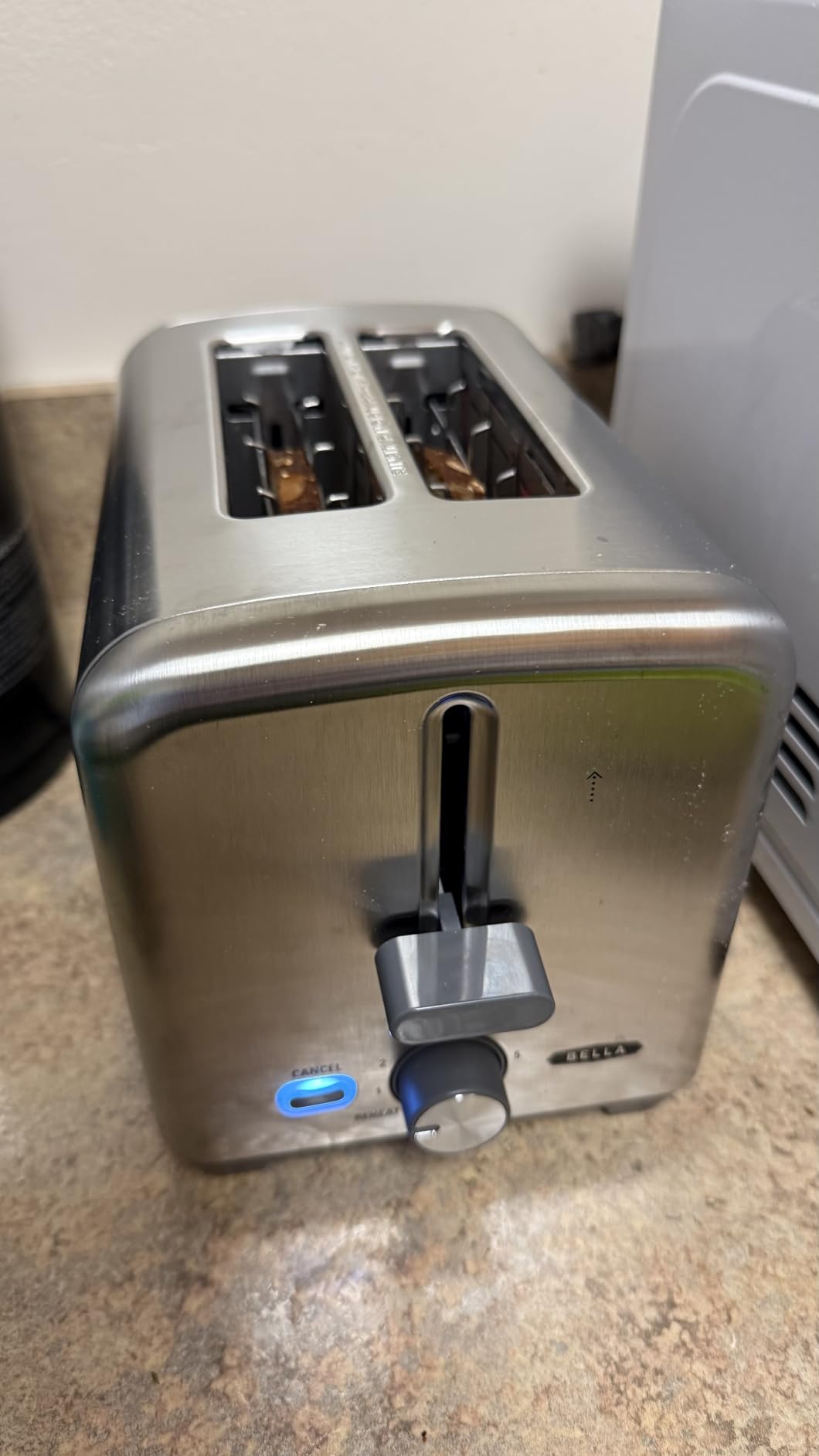 bella Stainless Steel 2 Slice Toaster with Extra Wide Slots & Removable Crumb Tray - 6 Browning Options, Auto Shut Off & Reheat Function - Toast Bread, Bagel & Waffle customer photo 1