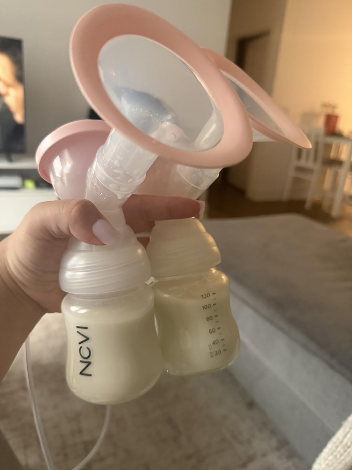 NCVI Electric Breast Pump 8782, Portable Hospital-Grade Double Pump with 4 Modes & 9 Levels, Anti-Backflow, Rechargeable Quiet Breastfeeding Pump for Efficient Comfortable Use at Home, Work or Travel customer photo 1
