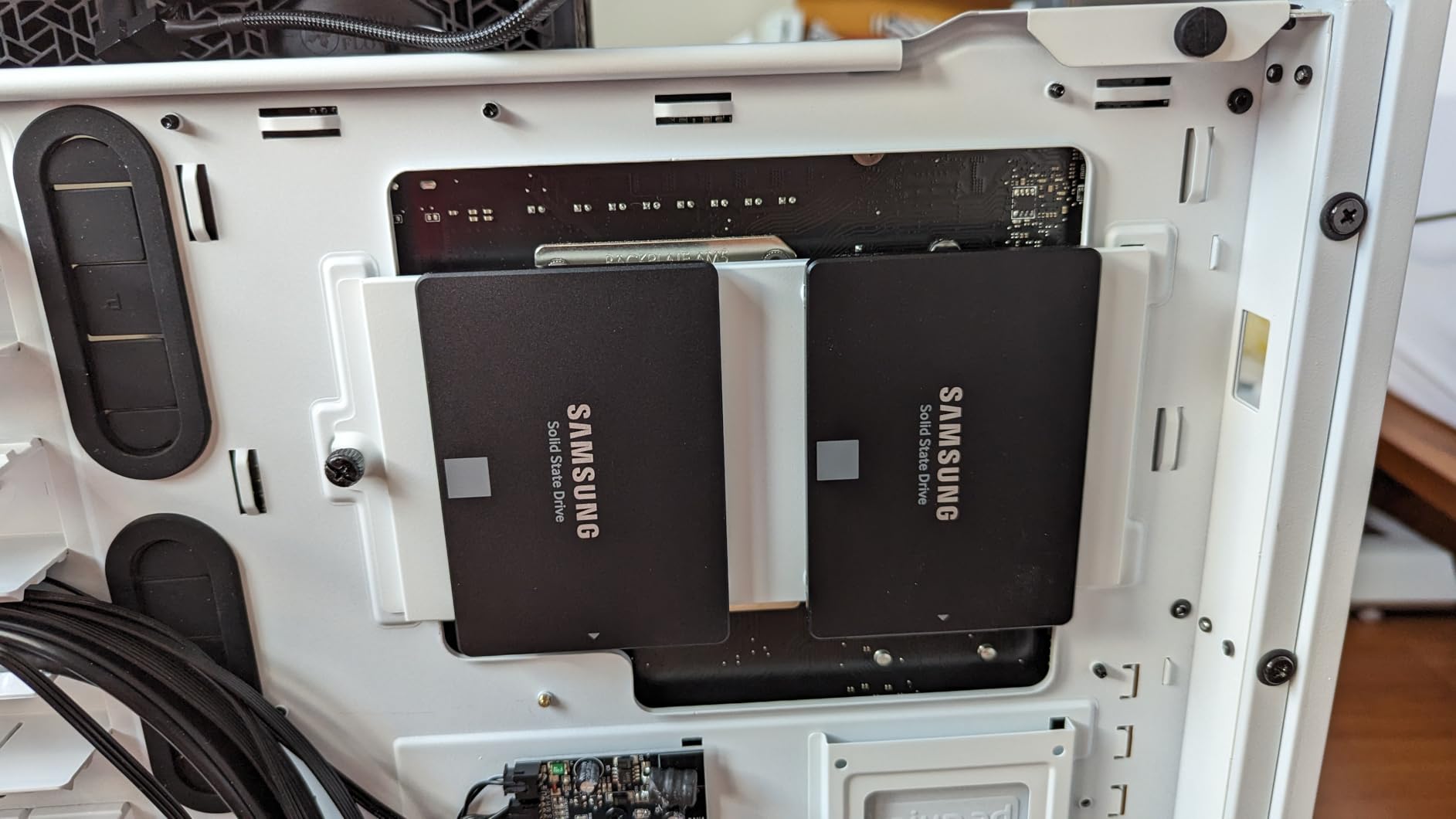 Samsung Electronics 870 EVO 2TB 2.5 Inch SATA III Internal SSD (MZ-77E2T0B/AM) customer photo 1