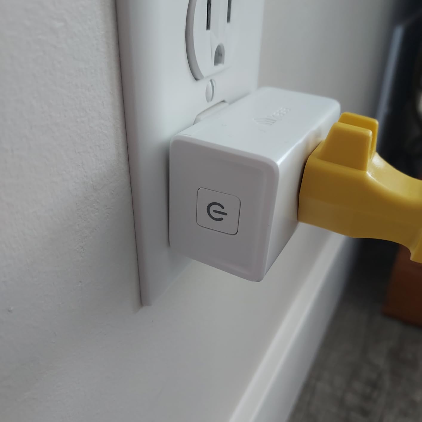 Kasa Smart Plug Ultra Mini 15A, Smart Home Wi-Fi Outlet Works with Alexa, Google Home, No Hub Required, UL Certified, 2.4G WiFi Only, 1-Pack (EP10), White customer photo 2