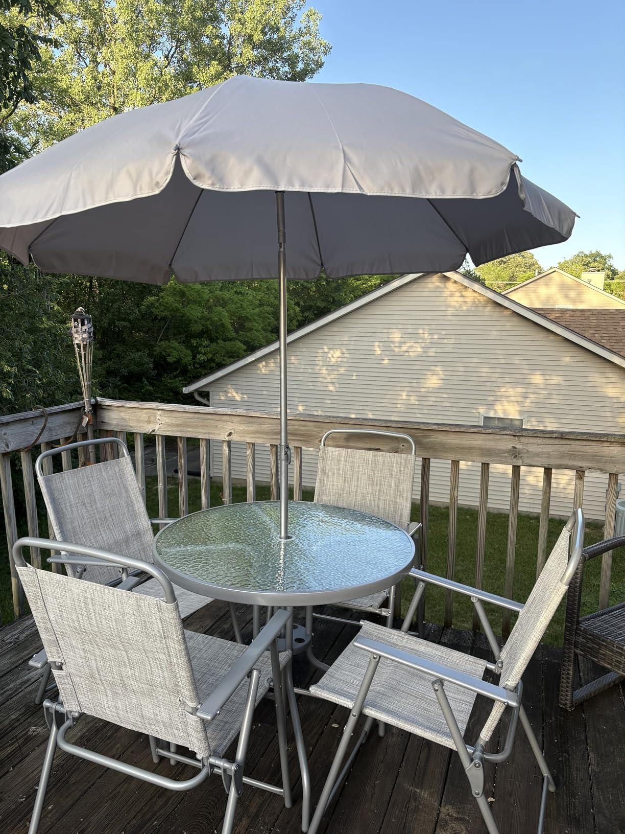 Vongrasig 6 Piece Folding Patio Dining Set, Small Metal Outdoor Garden Patio Table and Chair Set w/Umbrella for Lawn, Deck, Backyard, Black customer photo 1