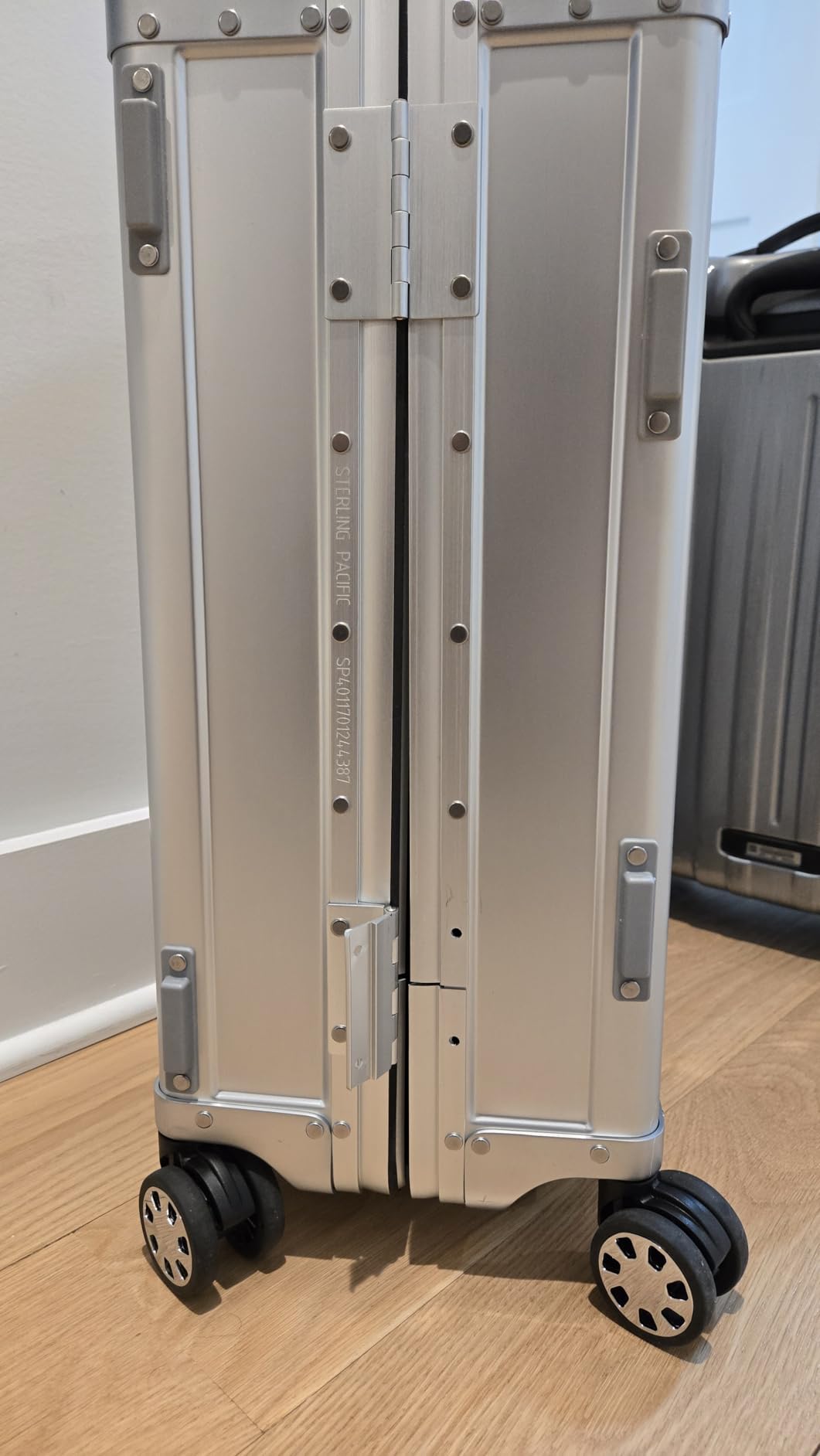 35L Cabin Travel Case - Full Aluminum Carry On Luggage, Italian Leather Handles customer photo 1