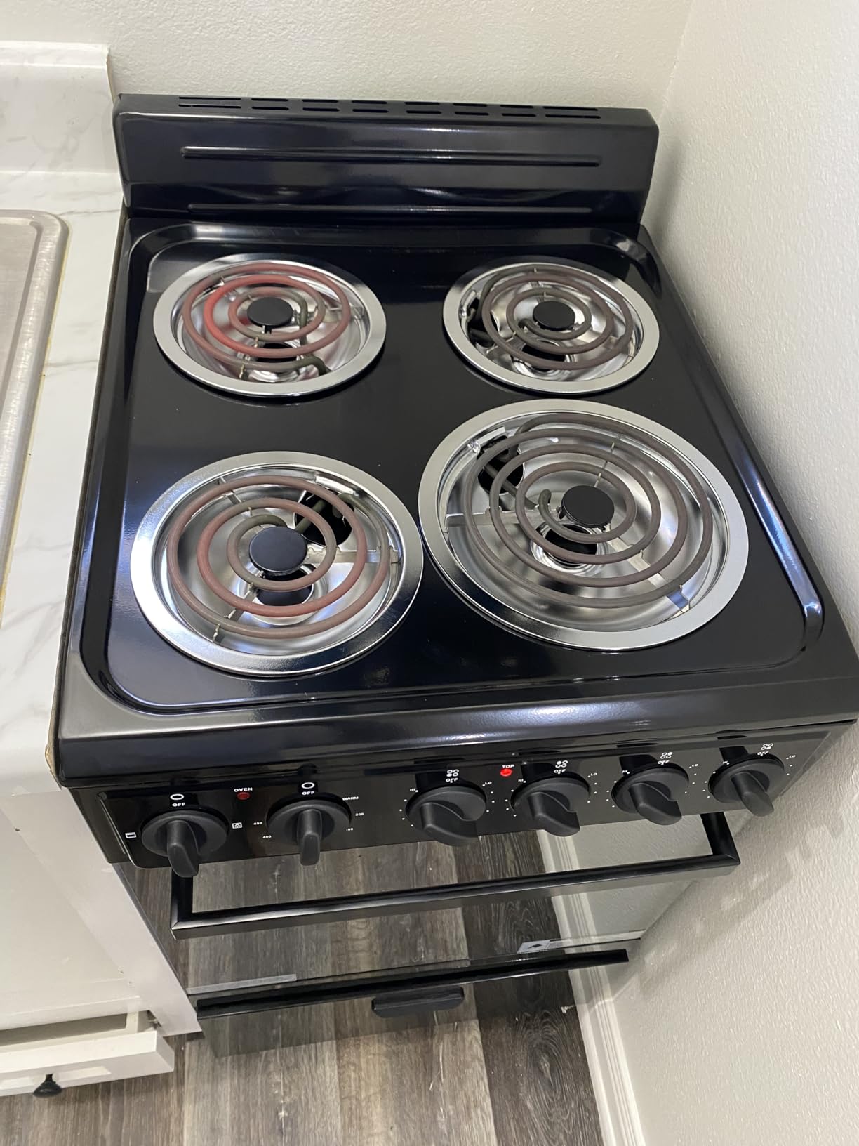 Premium Levella PRE2427GB 24 in Freestanding Electric Range with 4 Coil Burners and 2.7 Cu. Ft. Single Oven Capacity with Lower Storage Drawer - Black customer photo 1