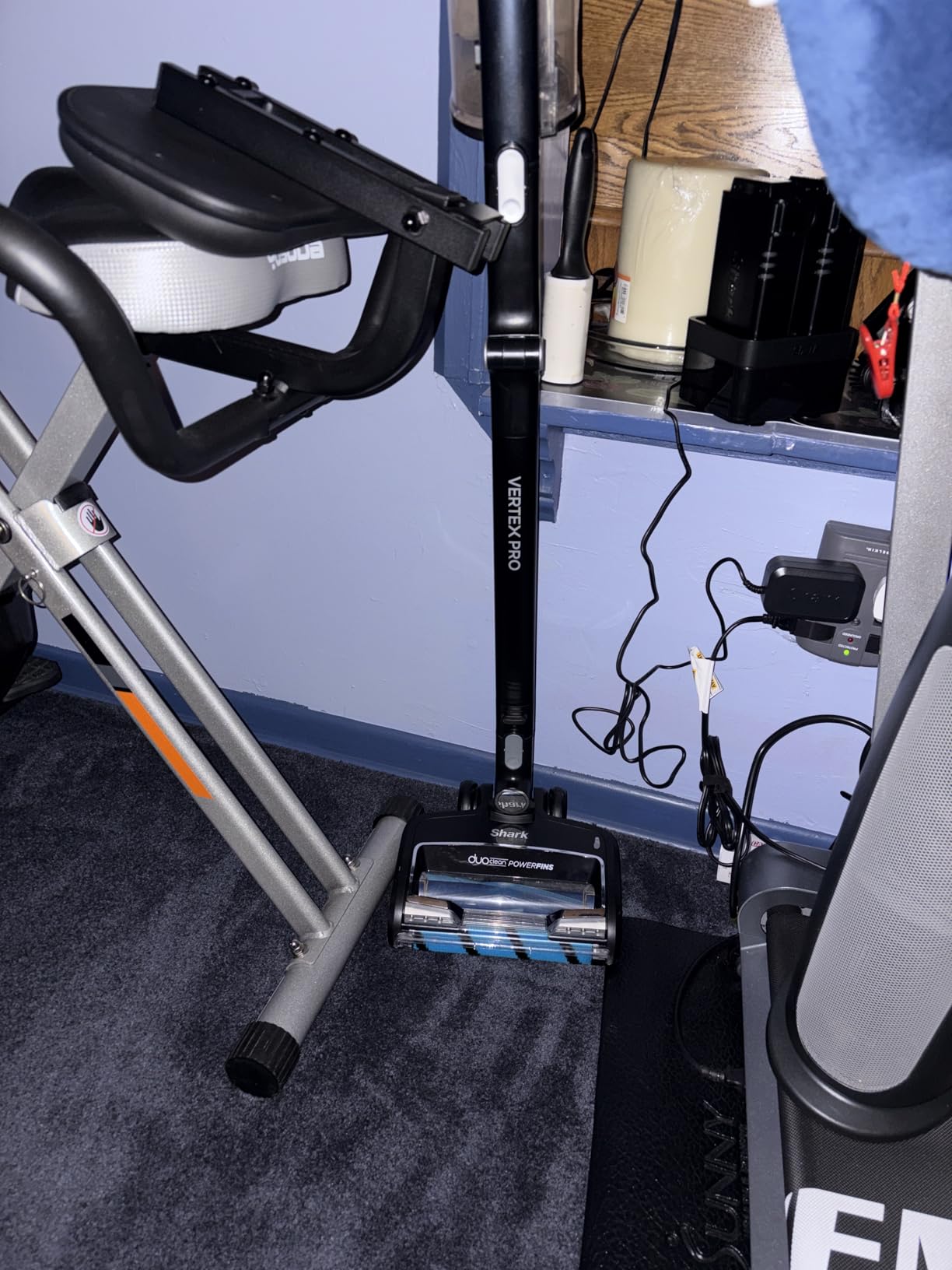 Shark Vertex Pro Cordless Stick Vacuum IZ682H, DuoClean PowerFins, HEPA, IQ Display, Self-Cleaning Brushroll, 120-Min Runtime customer photo 1