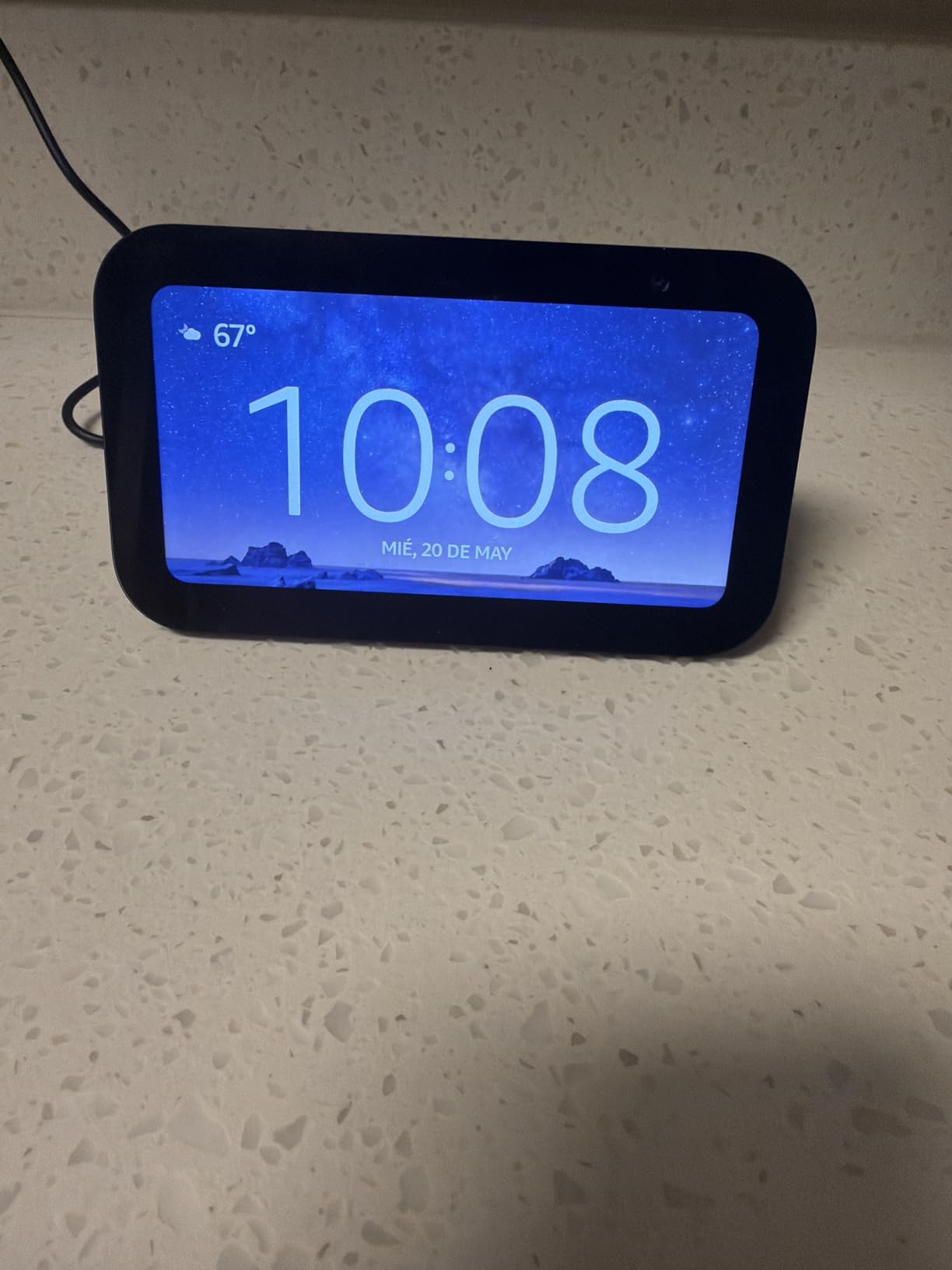 Echo Show 5 (newest model), Smart display, Designed for Alexa+, 2x the bass and clearer sound, Charcoal customer photo 1