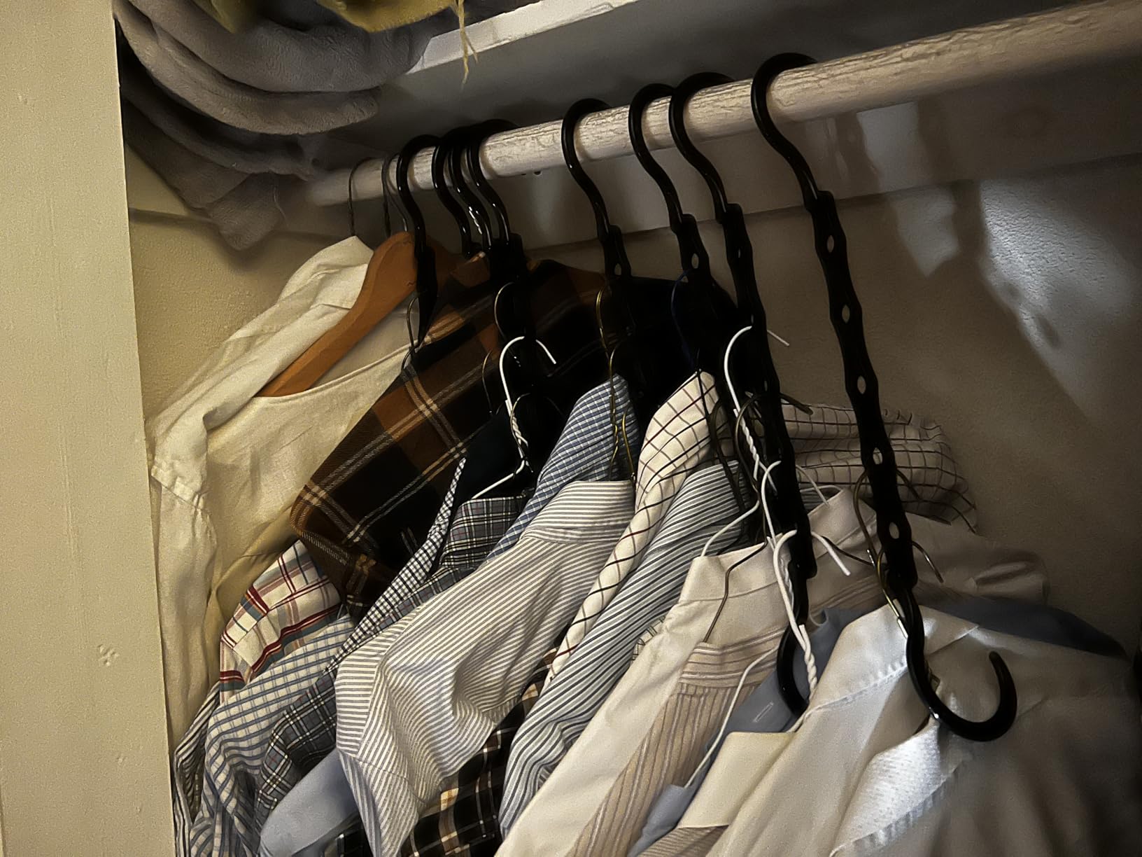 Mr. Pen Space Saving Hangers, 8 pcs, 360 Degree Rotating Hooks, Magic Cascading Hanger Organizer with 5 Enclosed Slots, Closet Organizers and Storage for Clothes, College Dorm Room Essentials customer photo 1