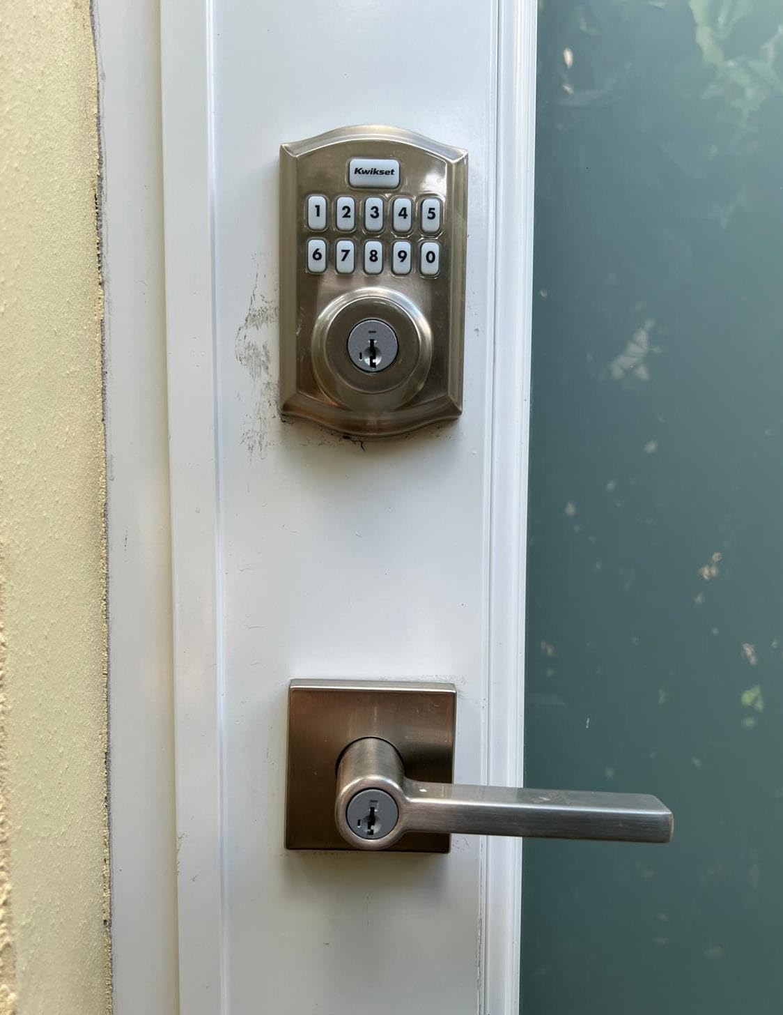 Kwikset Home Connect 620 Smart Lock Deadbolt with Z-Wave Technology, Works with Ring Alarm, Samsung Smartthings and More, Z-Wave Hub Required, Traditional Design in Satin Nickel customer photo 2