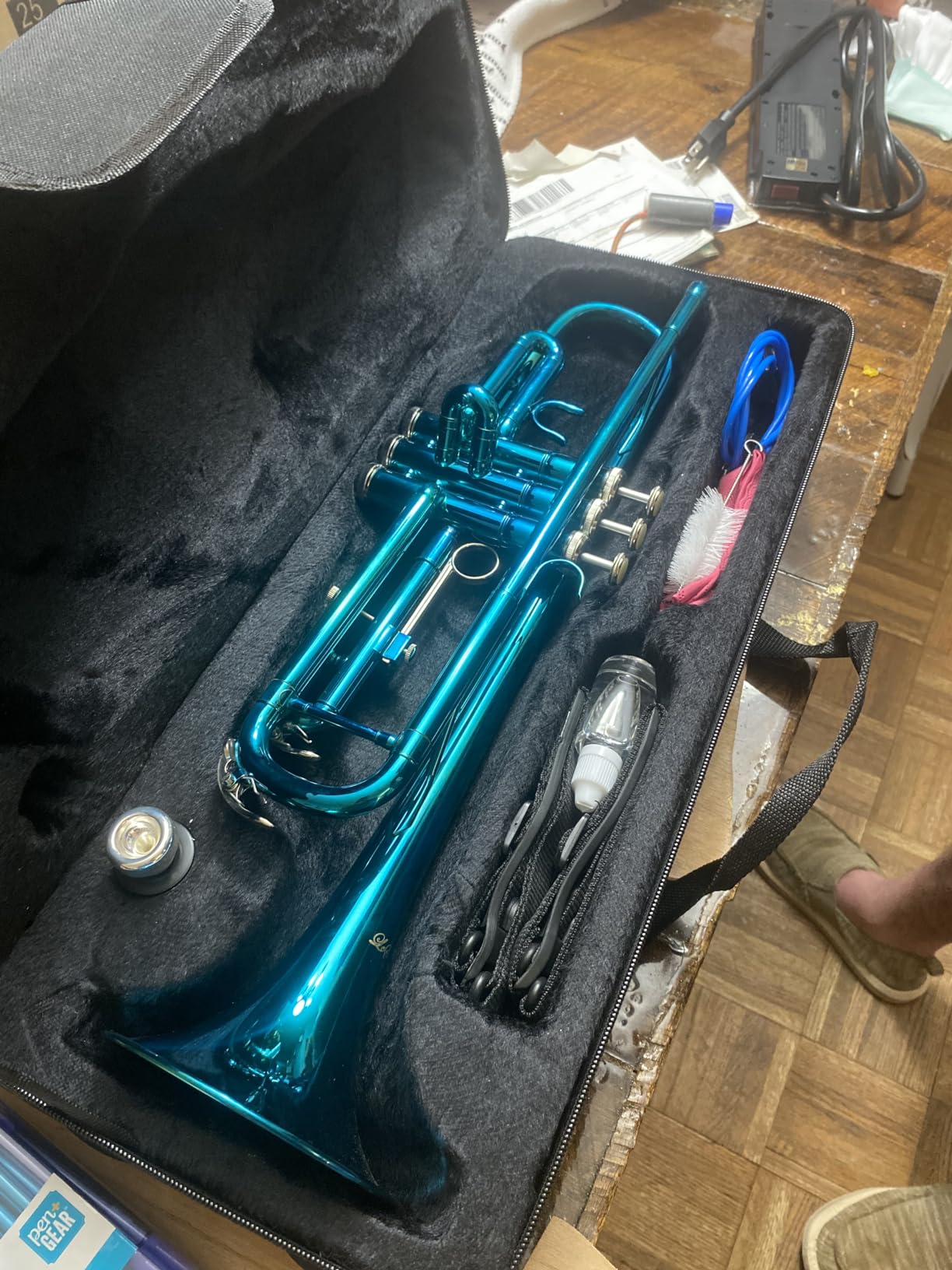 Standard Bb Flat Gold Trumpet for Student Beginners Brass with 7c Mouthpiece Trumpet Cleaning Kit Valve Oil customer photo 1