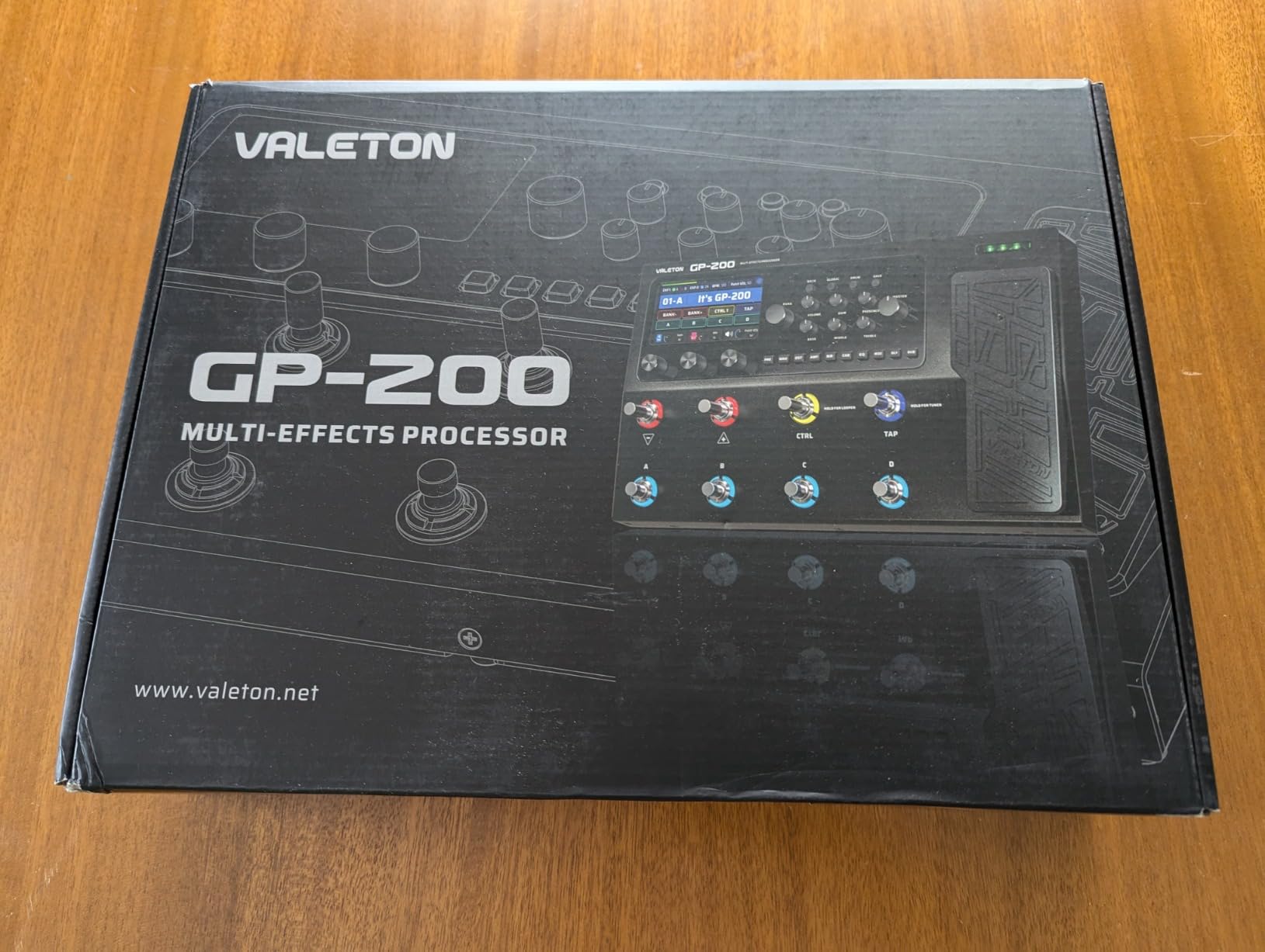 VALETON GP-200 Multi-Effects Guitar/Bass Pedal with Expression, FX Loop, MIDI, Amp Modeling, IR Cab Simulation, Stereo, USB Interface customer photo 4
