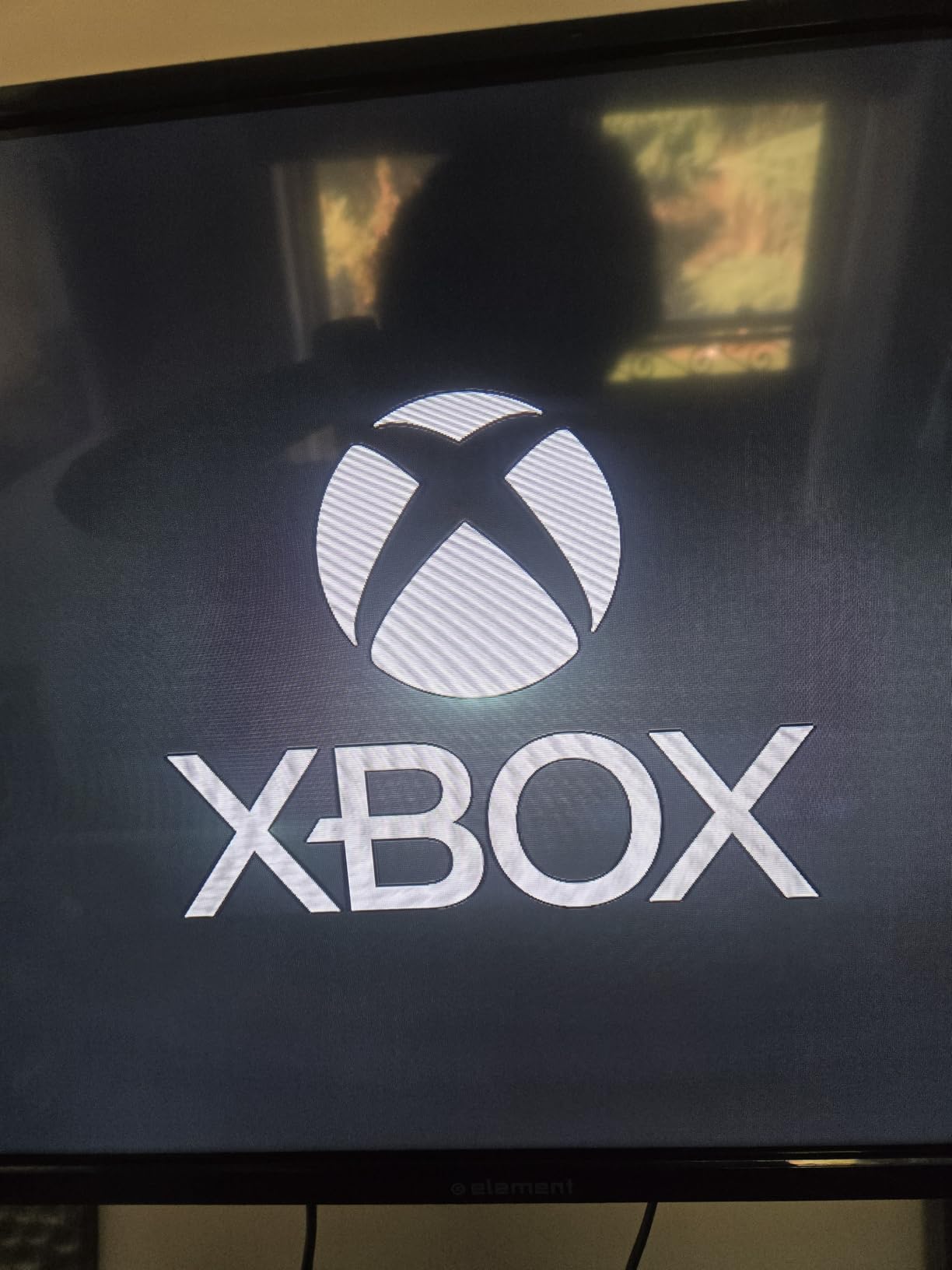 Xbox Series X 1TB Gaming Console Console + 1 Wireless Controller - Backward Compatible with Thousands of Games, Fine-Tuned Performance, True 4K Gaming, Up to 120 FPS customer photo 2