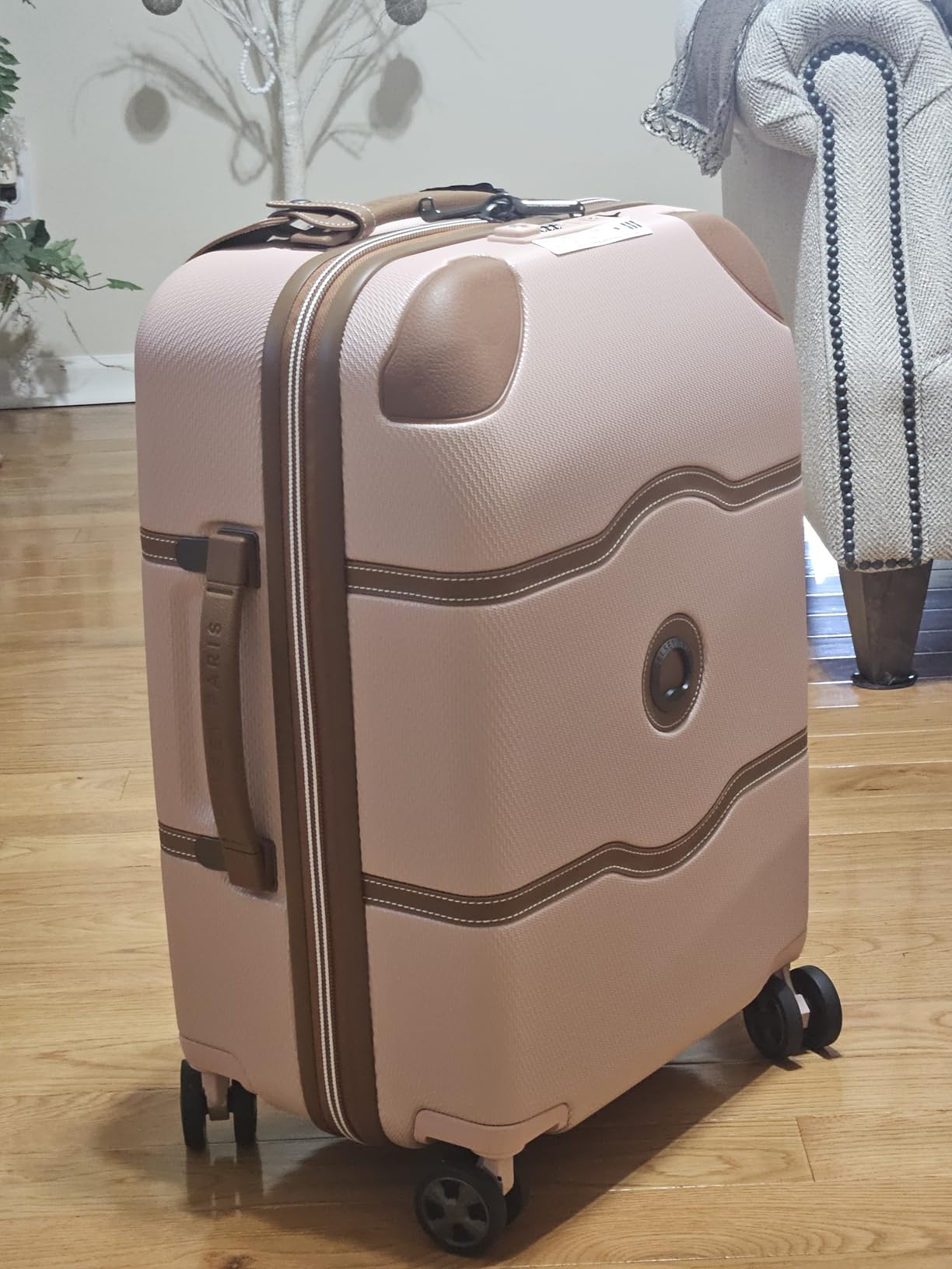 DELSEY PARIS Chatelet Air 2.0 - Hardside Carry on Plus 20 Inch - 360° Spinner Wheels - TSA Lock - USB Port - Lightweight Polycarbonate Travel Suitcase, Angora customer photo 2