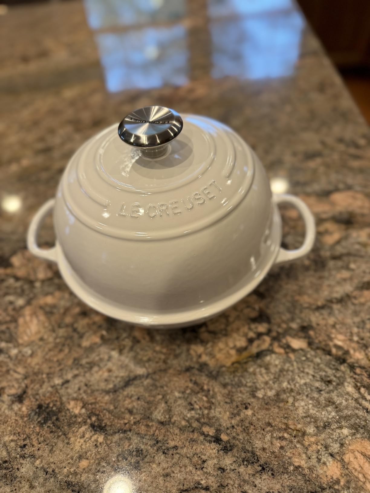 Le Creuset Enameled Cast Iron Signature Round Bread Oven, 9.5 inch, Flame customer photo 2