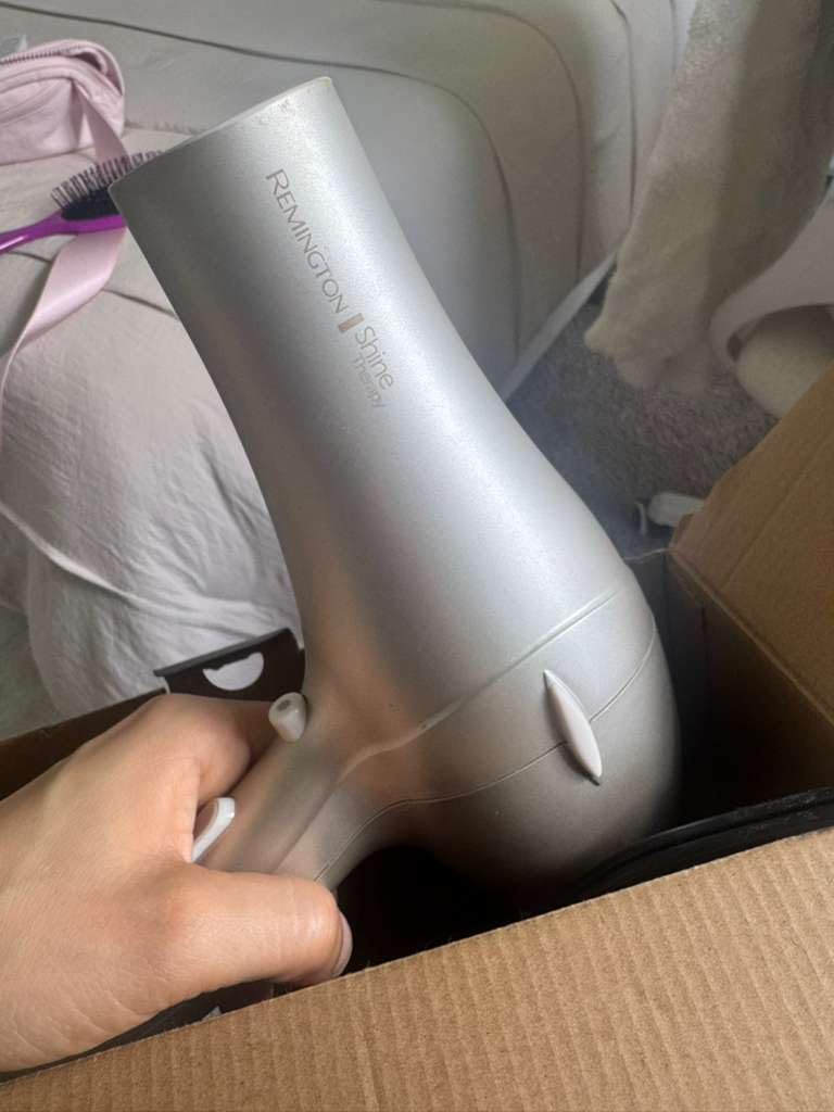 Remington Shine Therapy Hair Dryer with Argan Oil & Keratin, 1875W Ionic Blow Dryer for Frizz Control & Smooth Shine, Ceramic Technology, Lightweight Hair Dryer with Diffuser & Concentrator customer photo 2