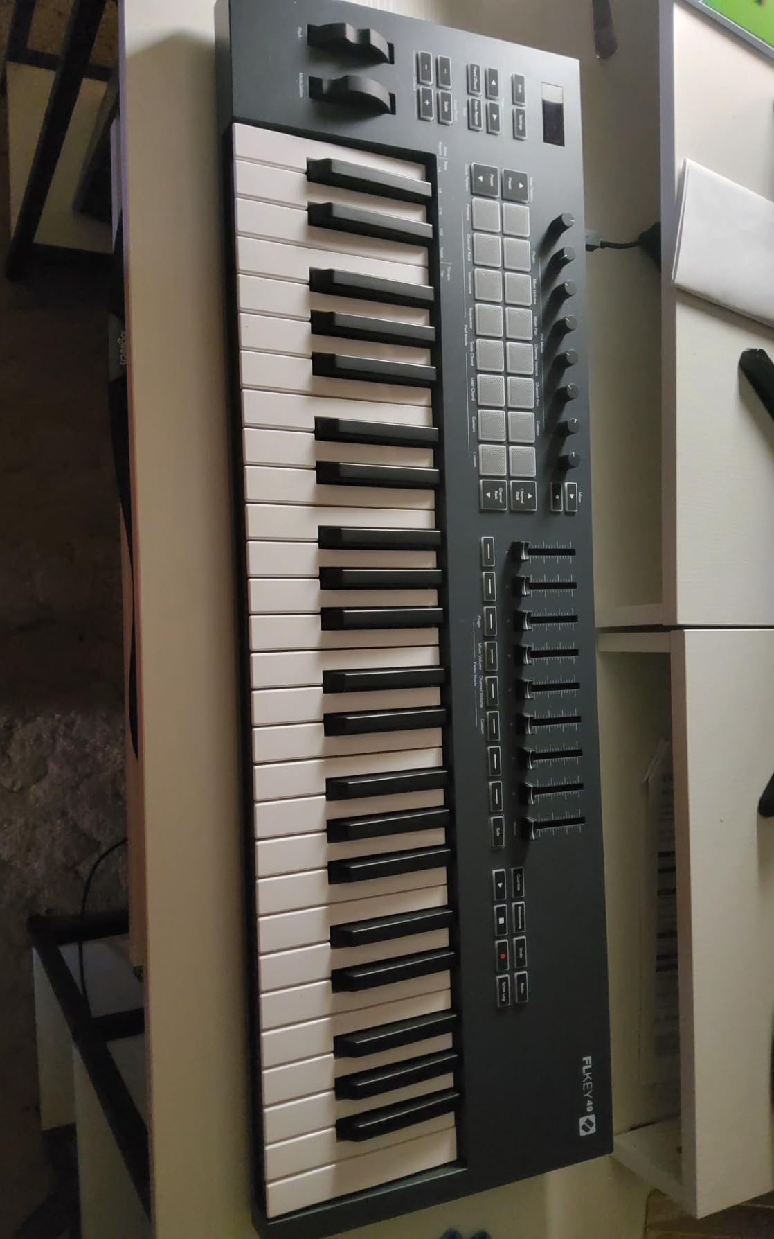 Novation FLkey 37 MIDI Keyboard - Seamless FL Studio Integration with Chord Mode and Scale Mode. All the software you need for Music Production customer photo 1
