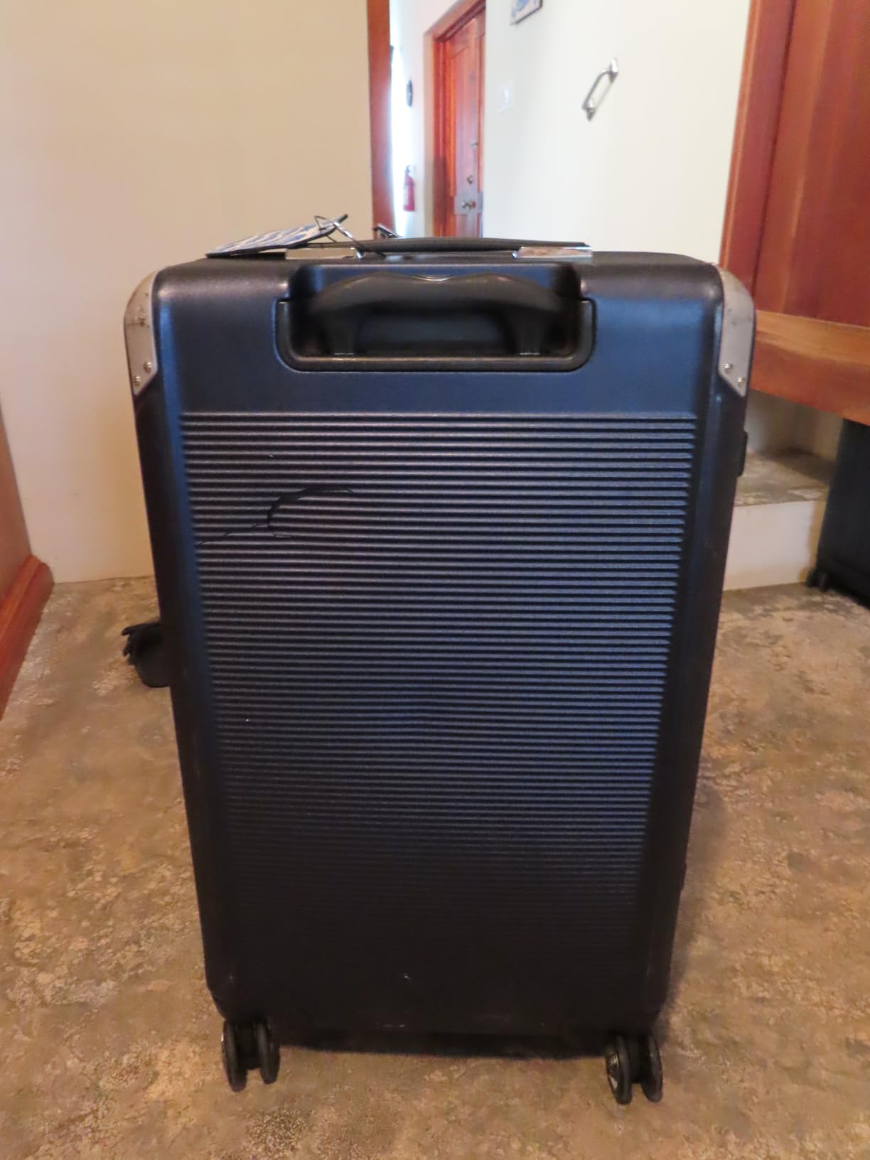 Platinum Elite Hardside Expandable Checked Luggage, 8 Wheel Spinner, TSA Lock, Hard Shell Polycarbonate Suitcase, Vintage Grey, Checked Large 28-Inch customer photo 2