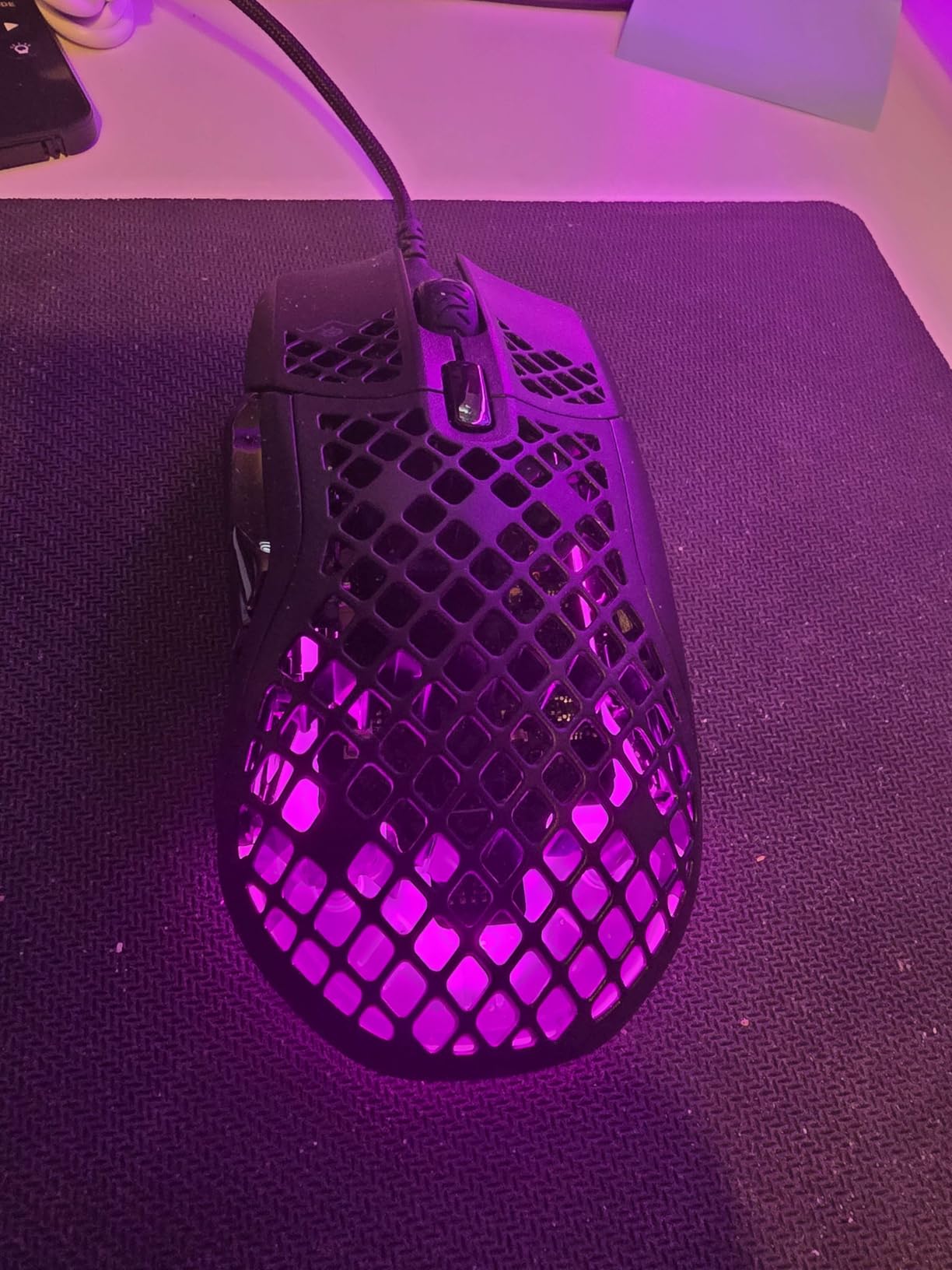 Aerox 5 - Holey RGB Gaming Mouse - Ultra-lightweight Water Resistant Design - 18K DPI TrueMove Air Optical Sensor customer photo 1