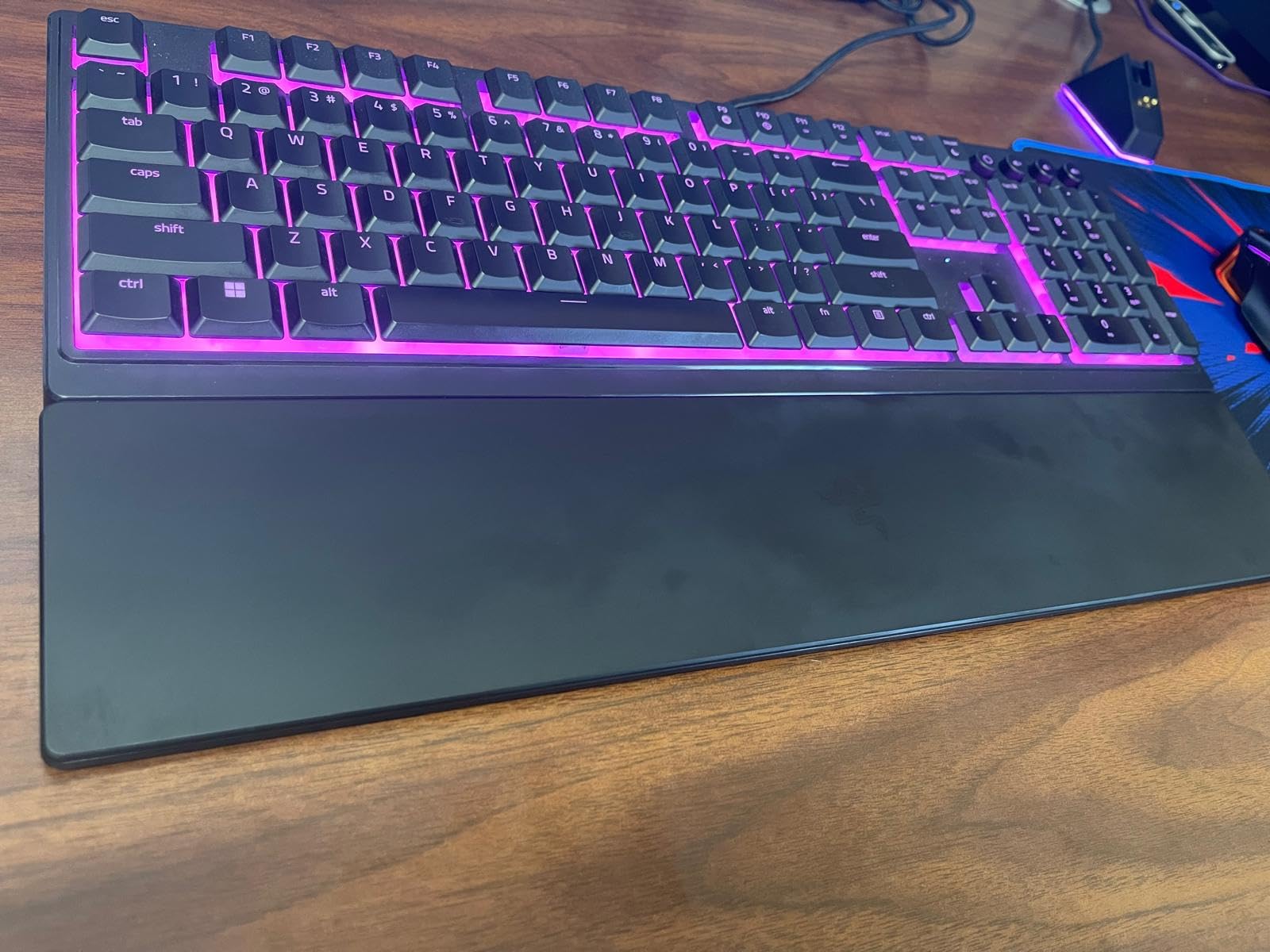 Razer Ornata V3 Gaming Keyboard: Low Profile Keys - Mecha Membrane Switches - UV Coated Keycaps - Backlit Media Keys - 10 Zone RGB Lighting - Spill Resistant customer photo 1