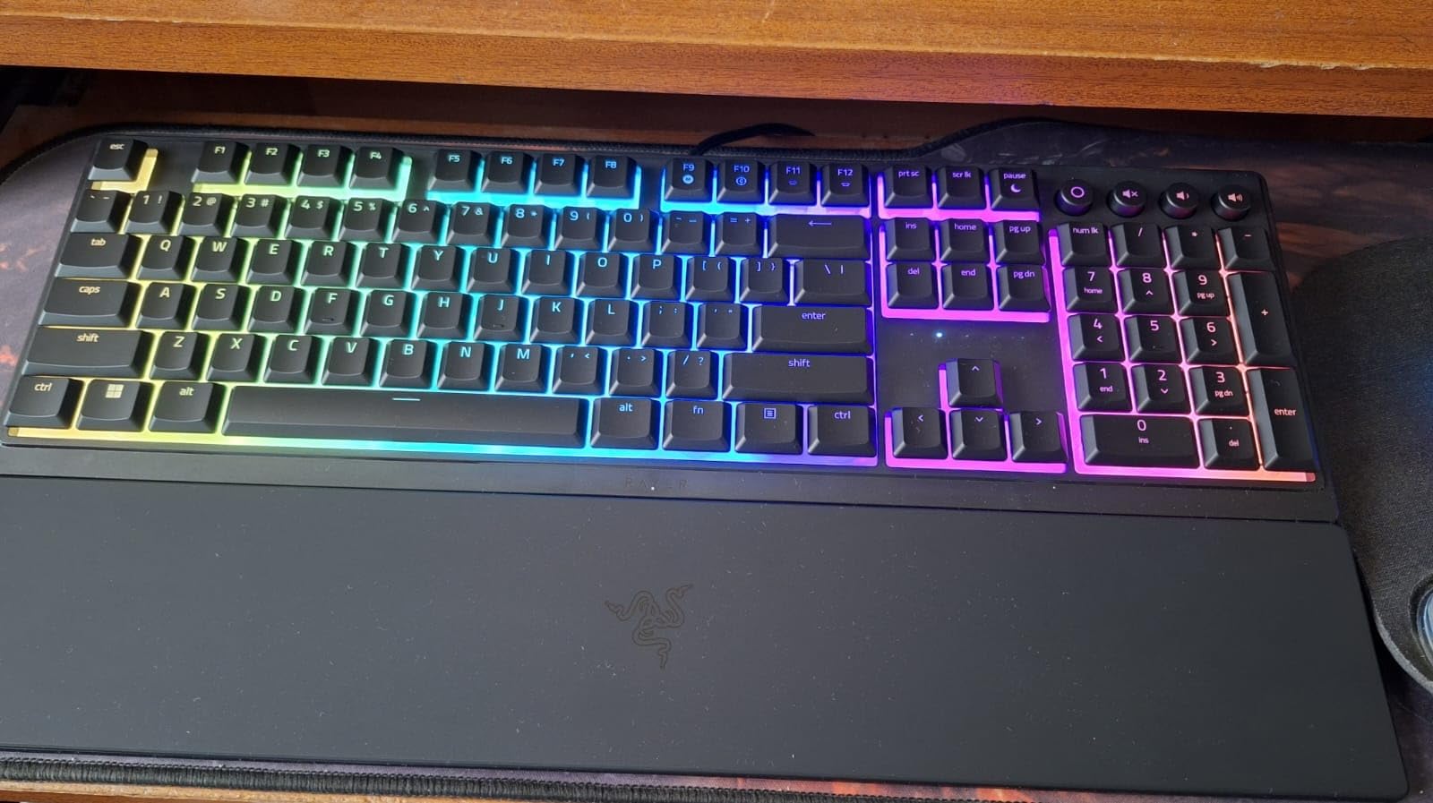 Razer Ornata V3 Gaming Keyboard: Low Profile Keys - Mecha Membrane Switches - UV Coated Keycaps - Backlit Media Keys - 10 Zone RGB Lighting - Spill Resistant customer photo 2