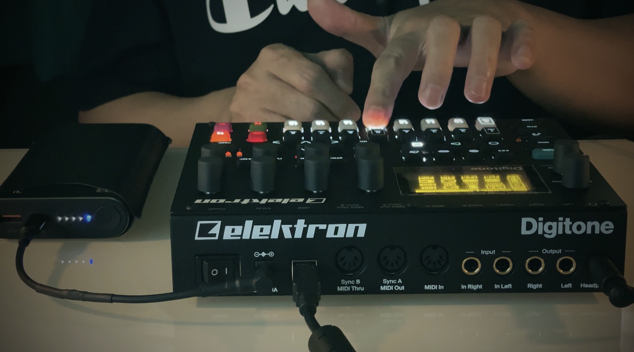 Elektron Syntakt 12 Track Drum Computer & Synthesizer customer photo 1