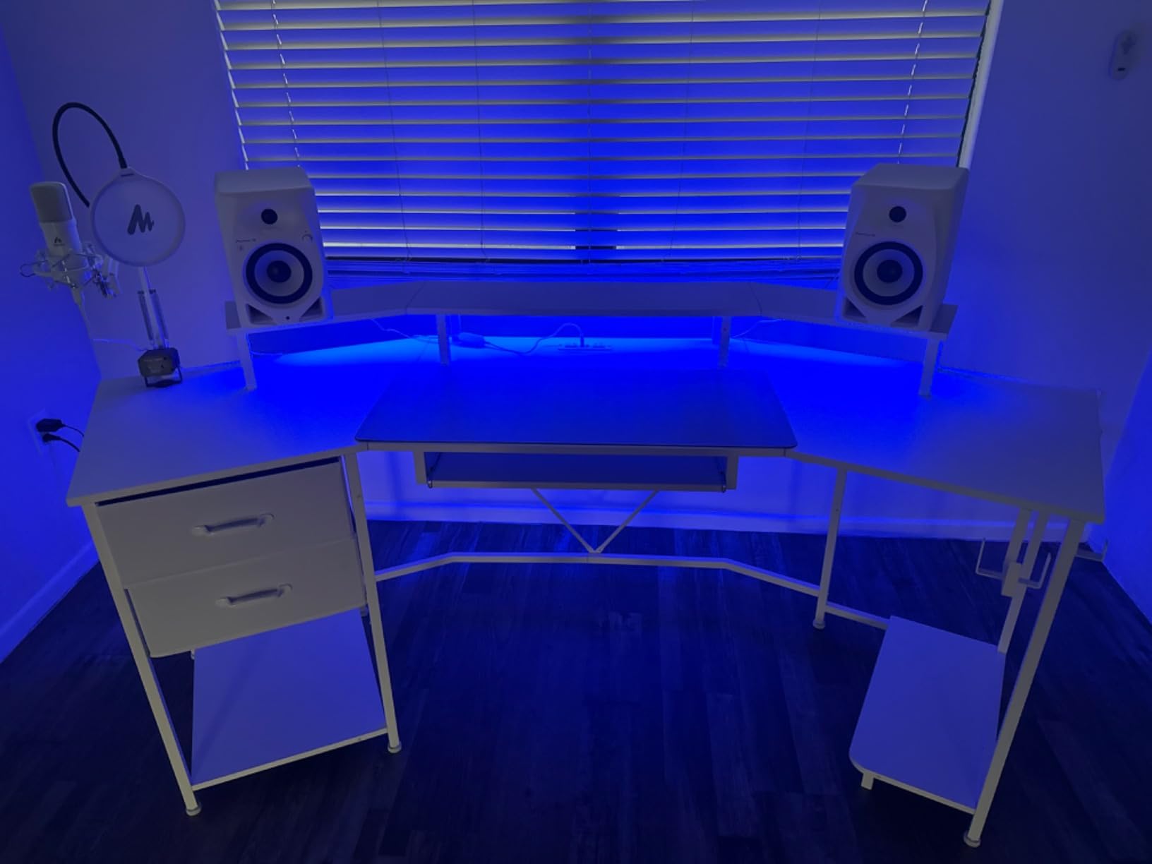 Pioneer DJ DM-50D-BT-W 5-inch Desktop Active Monitor Speaker Pair with Bluetooth - White customer photo 2