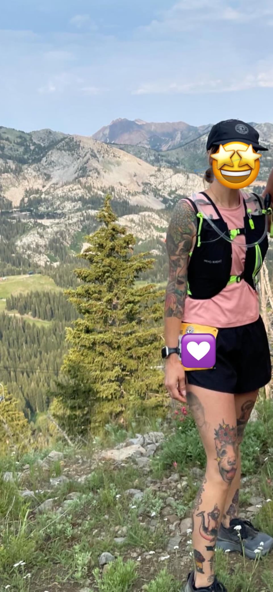 Waterproof Running Vest, 5.5L Breathable Running Hydration Vest with 1.5L Water Bladder, Water Vest for Hiking, Trail Marathon Race, Ideal for Women and Men customer photo 1