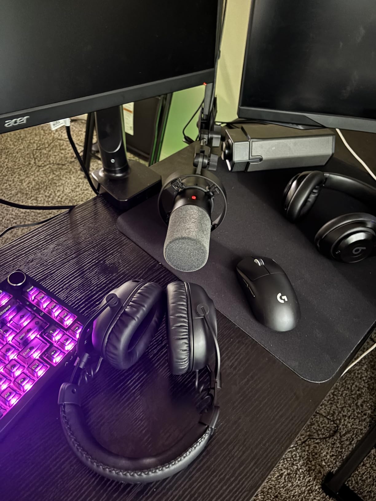 PRO X 2 Lightspeed Wireless Gaming Headset, Detachable Boom Mic, 50mm Graphene Drivers, DTS:X Headphone 2.0 - 7.1 Surround, Bluetooth/USB/3.5mm Aux, for PC, PS5, PS4, Nintendo Switch - Black customer photo 1