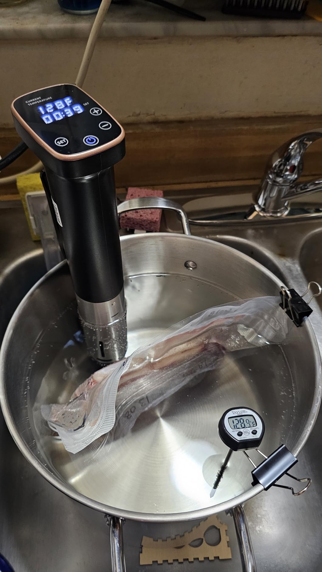 Sous Vide Cooker, Sous Vide Machine 1100 W, Immersion Circulator Precisional Cooker with Touch Control, Accurate Temperature, Ultra-quiet, IPX7 Waterproof, Fast Heating and Time Control customer photo 2