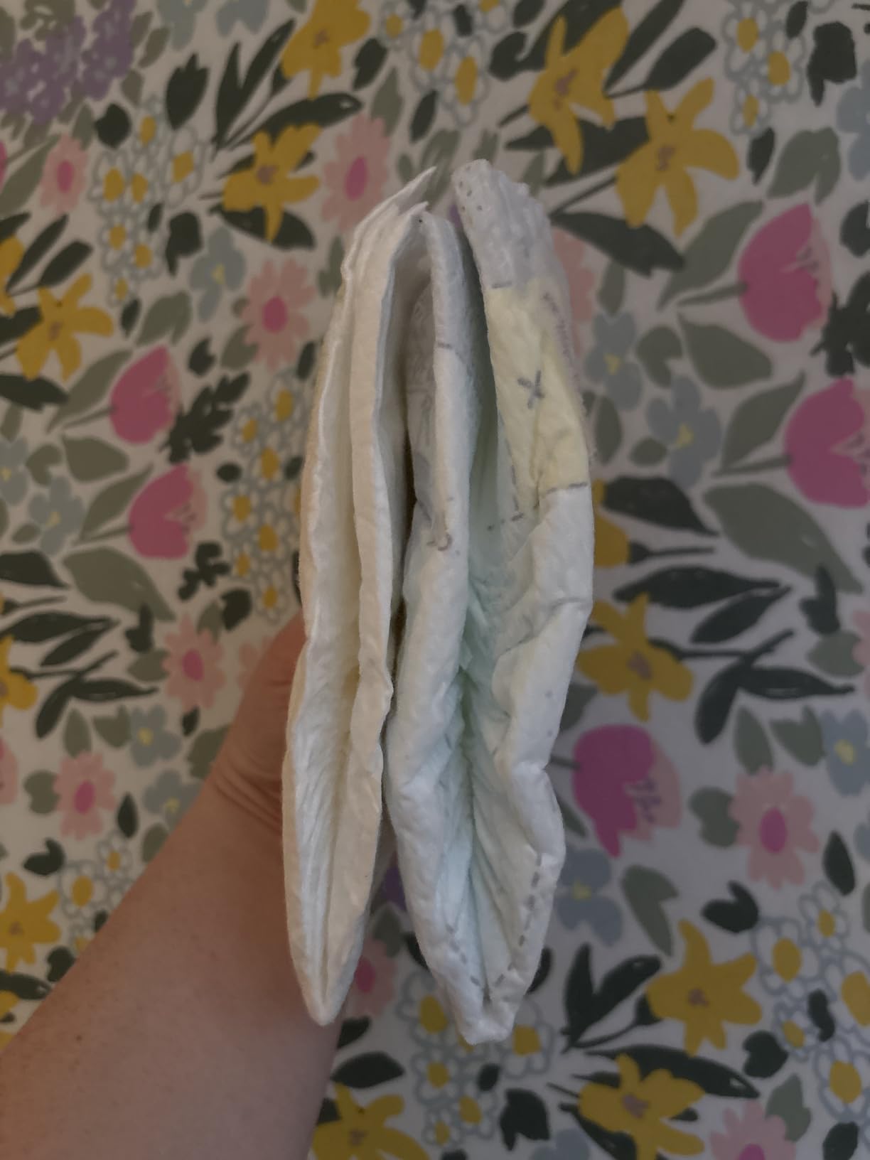 Earth & Eden Sensitive Baby Diapers, Size 1 (176 Count) - Eco-Conscious & Hypoallergenic Diapers - No Harsh Chemicals - Comfortable and Gentle on Skin - Dermatologically Approved customer photo 2