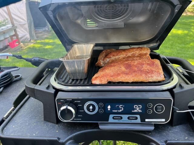 Ninja Woodfire Pro Outdoor Grill OG751, Built-In Thermometer, 7-in-1 Master Grill, BBQ Smoker, & Outdoor Air Fryer Plus Bake, Roast, Dehydrate & Broil, Woodfire Technology, Weather-Resistant, Grey XL customer photo 2