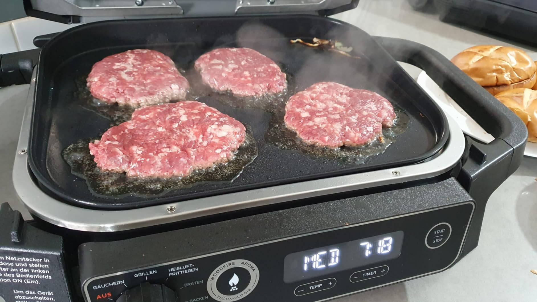 Ninja Woodfire Outdoor Flat Top Griddle Plate XSKGRDPLT, Compatible with Ninja Woodfire Grills (OG700 series), Ceramic Coating, Insert, Black/Grey customer photo 1