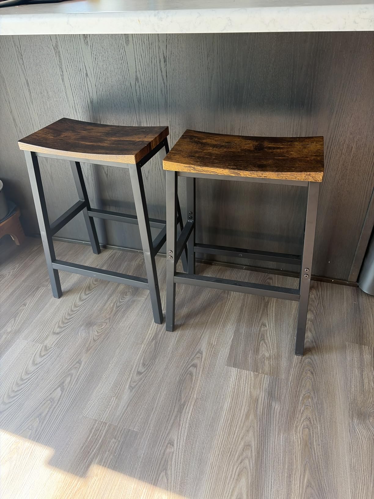 HOOBRO Bar Stools, Set of 2 Bar Chairs, 23.6 Inch Saddle Stools, Kitchen Counter Seat with Footrests, Industrial Barstools for Dining Room, Kitchen, Counter, Rustic Brown and Black customer photo 1
