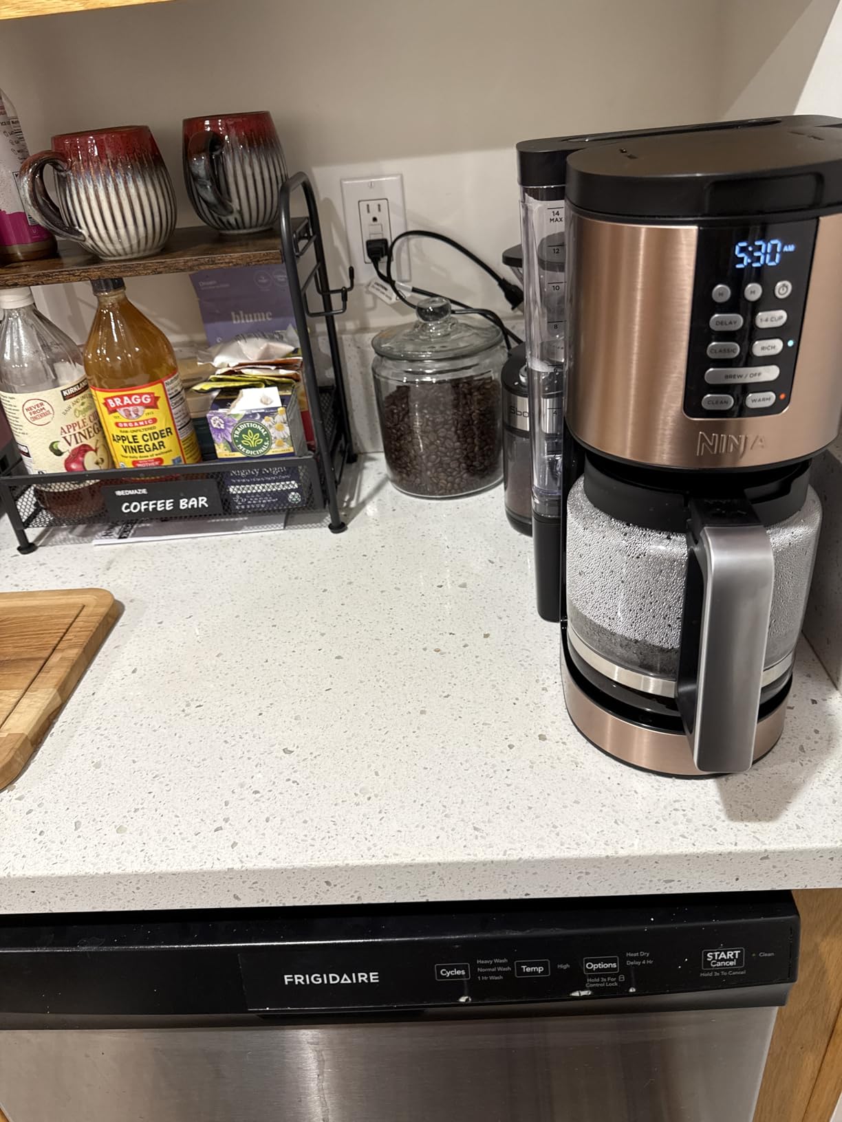 Ninja Programmable XL 14-Cup Coffee Maker PRO with Permanent Filter, 2 Brew Styles Classic & Rich, Delay Brew, Freshness Timer & Keep Warm, Dishwasher Safe, Copper, DCM201CP customer photo 1
