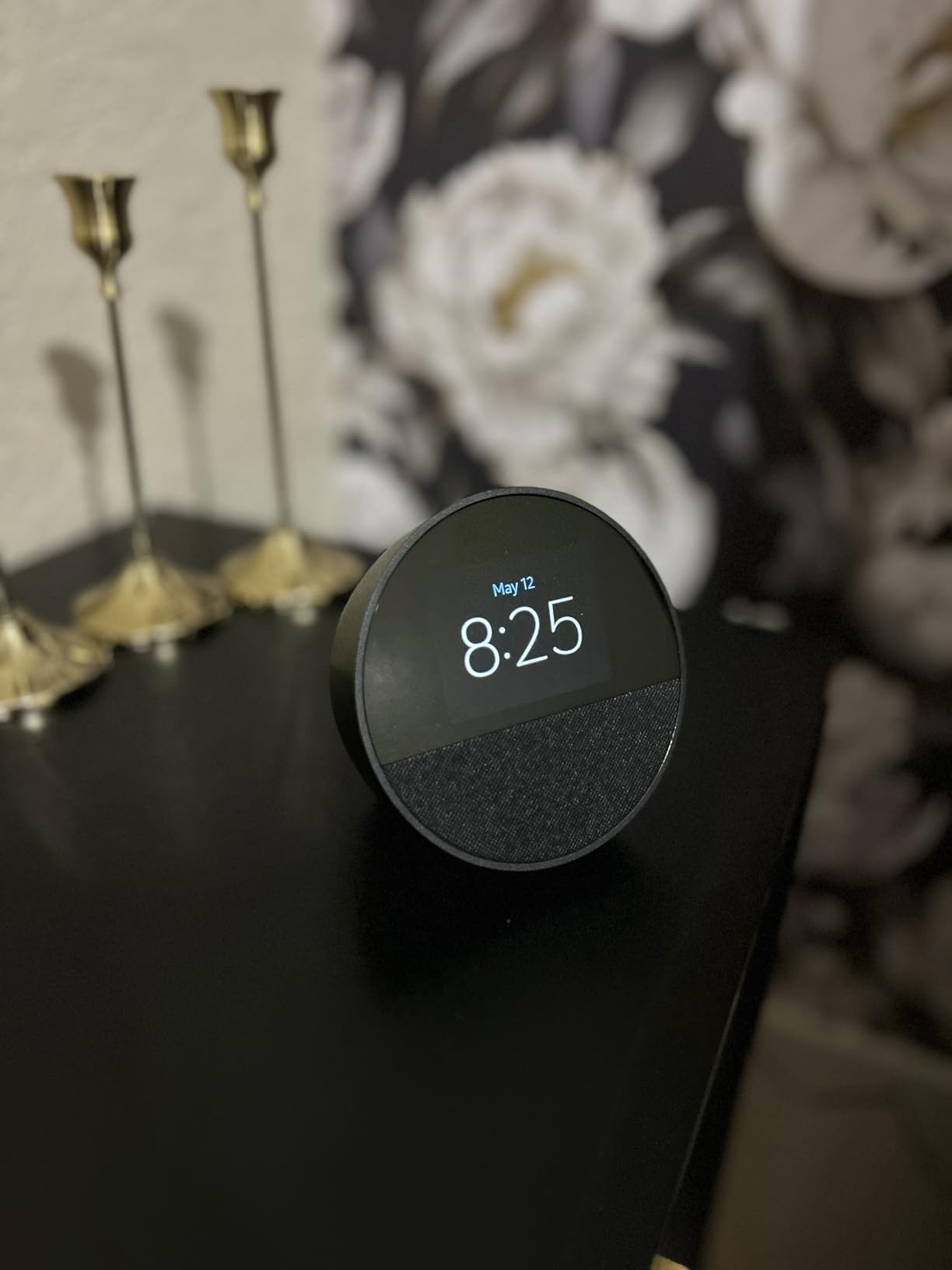 Echo Spot (newest model), Great for nightstands, offices and kitchens, Smart alarm clock, Designed for Alexa+, Black customer photo 1