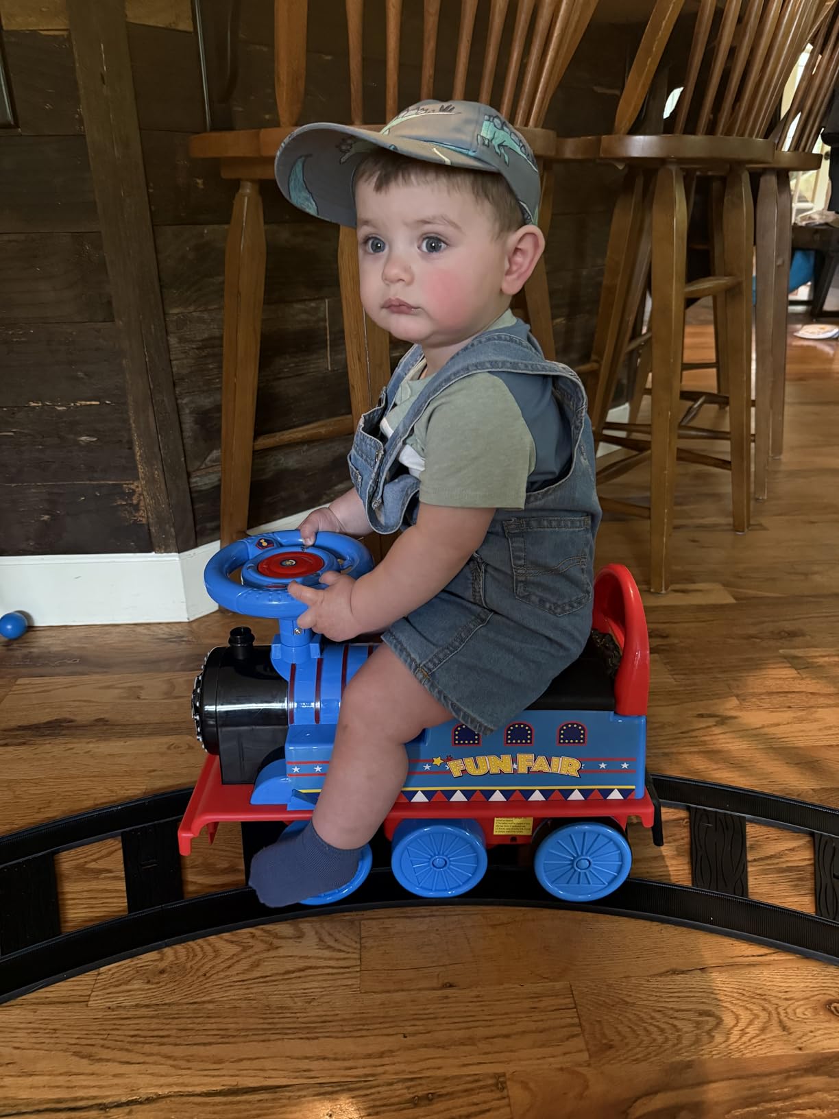 HONEY JOY Ride On Train with 16 PCS Tracks, 6V Battery Powered Electric Ride On Toy for Kids, Flashing Lights & Music, Storage Seat, Playable Without Tracks, Gift for Boys and Girls (Blue) customer photo 2
