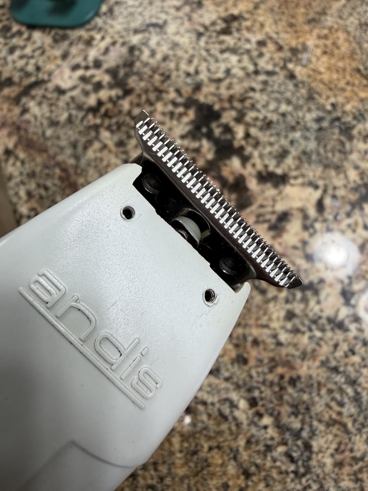 Andis 04780 Professional T-Outliner Beard & Hair Trimmer for Men with Carbon Steel T-Blade, Bump Free Technology - Corded Electric Beard Trimmer, GTO, Grey customer photo 2