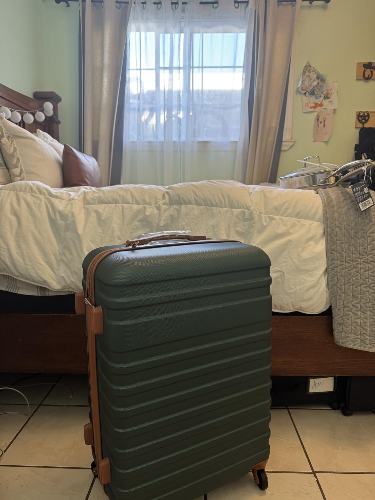 Coolife Suitcase Set 3 Piece Luggage Set Carry On Hardside Luggage with TSA Lock Spinner Wheels (White, 5 piece set) customer photo 1